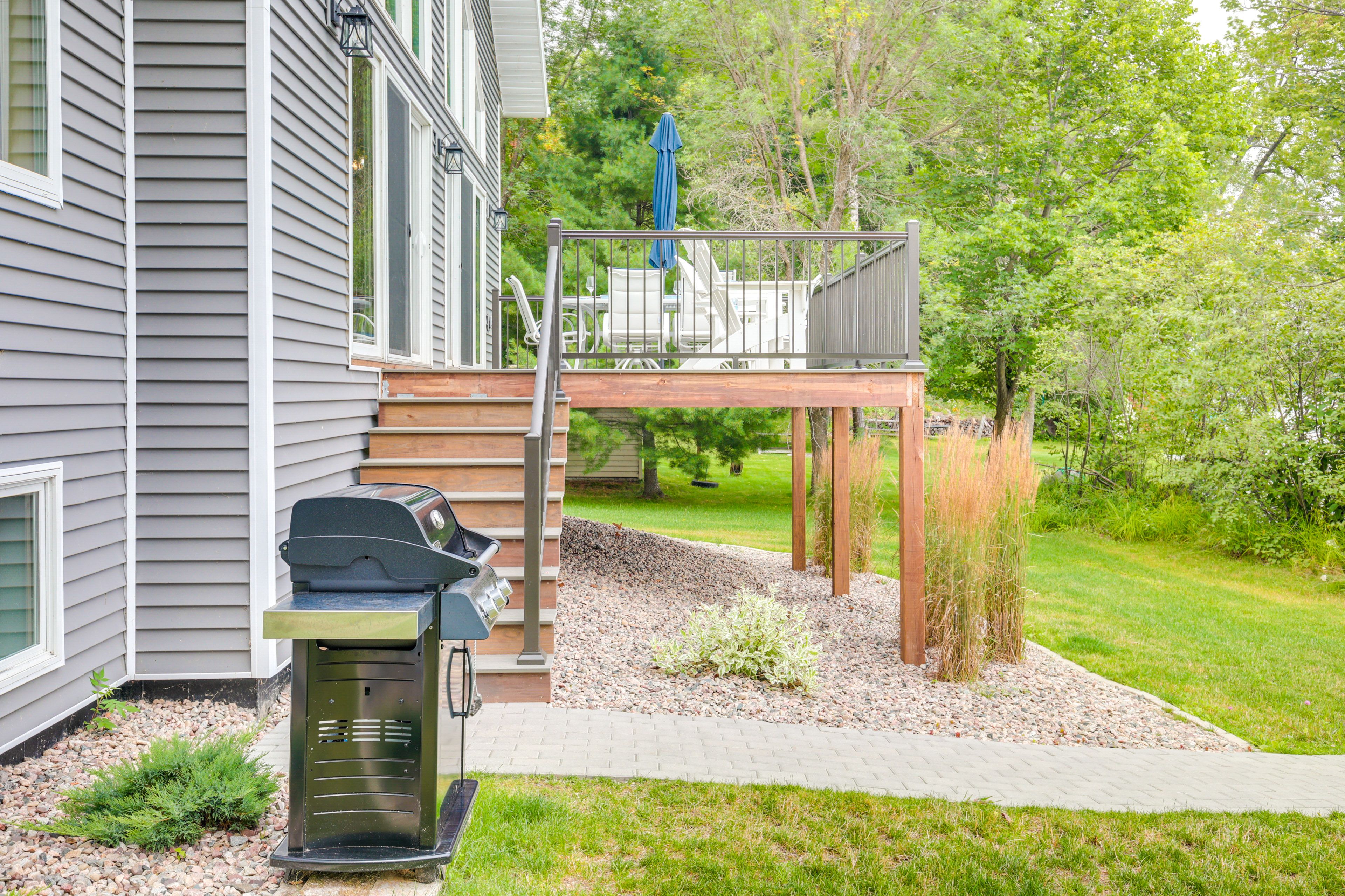 Backyard | Gas Grill | Fire Pit