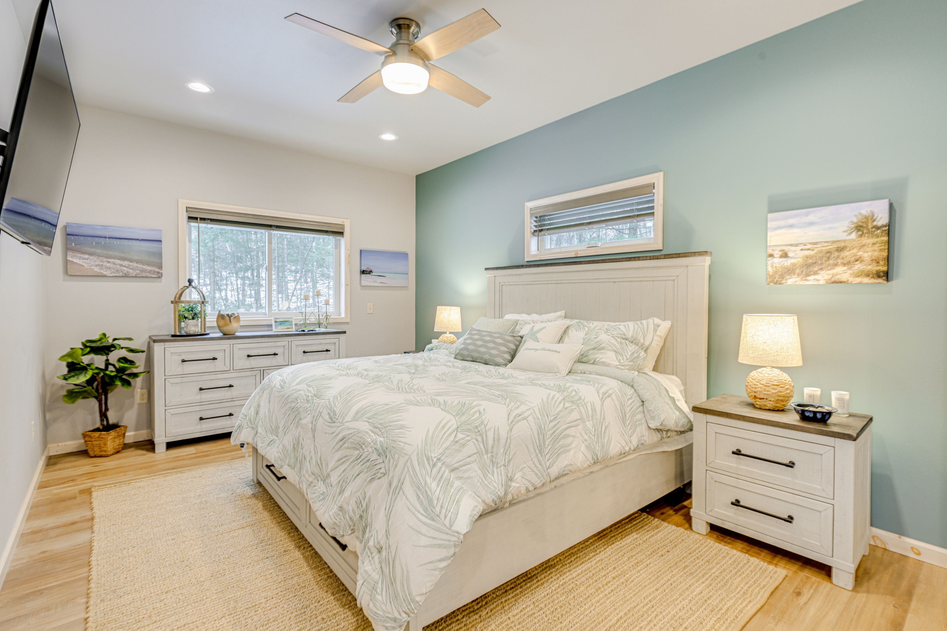 Bedroom 1 | King Bed w/ High-End Mattress | Linens Provided | 1st Floor