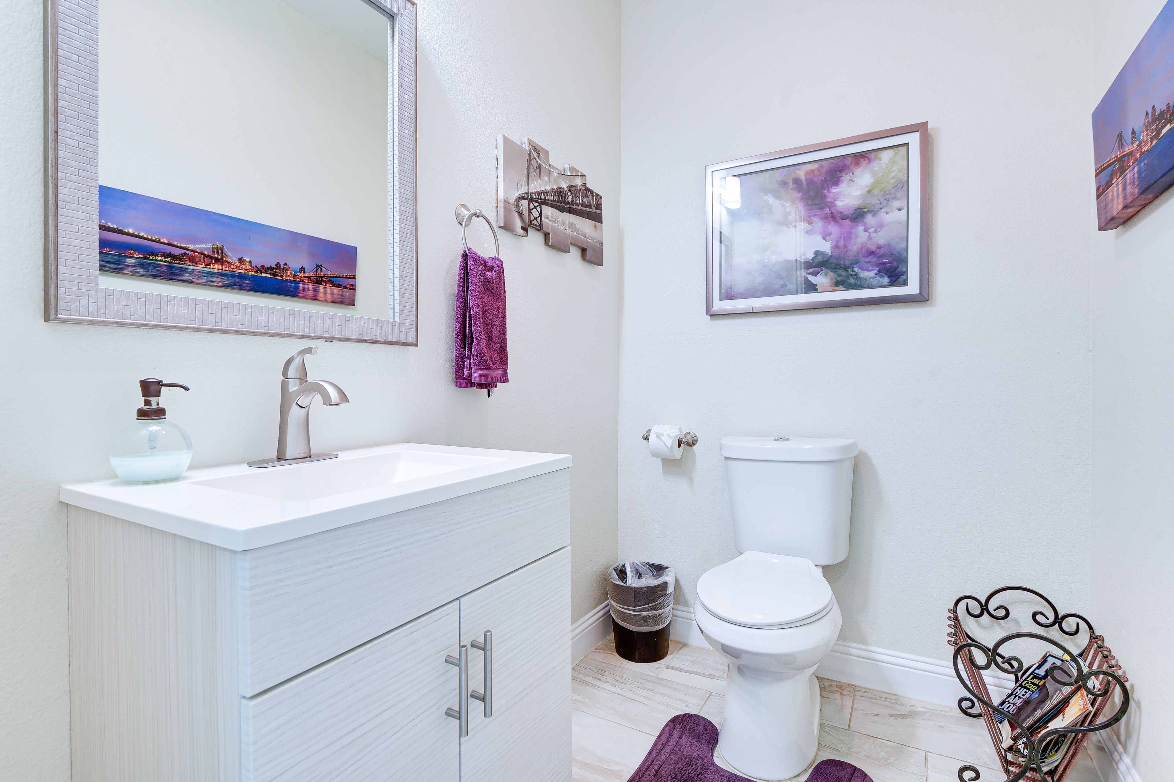Half Bathroom | 1st Floor