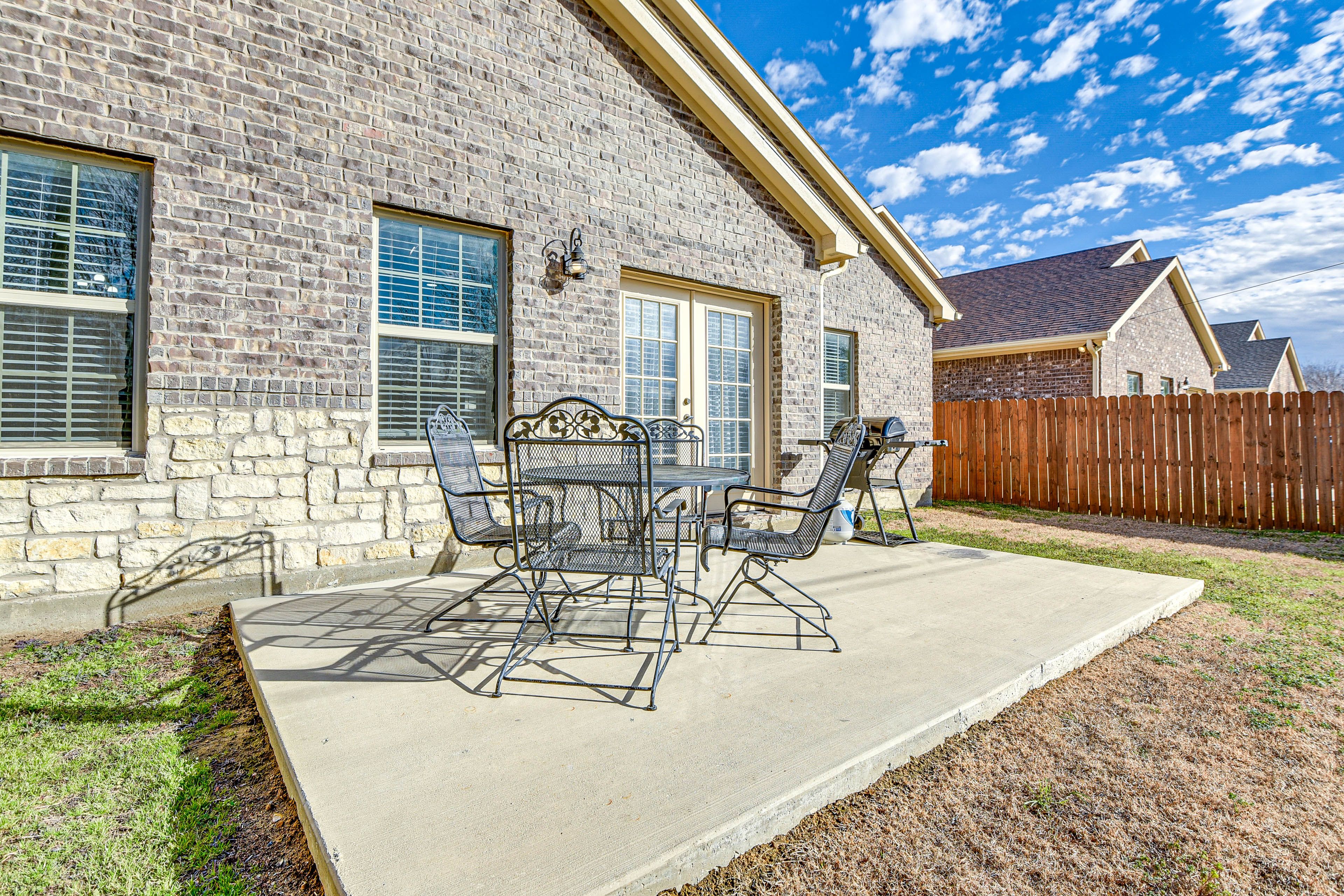 Fully Fenced Yard | Patio w/ Dining Area