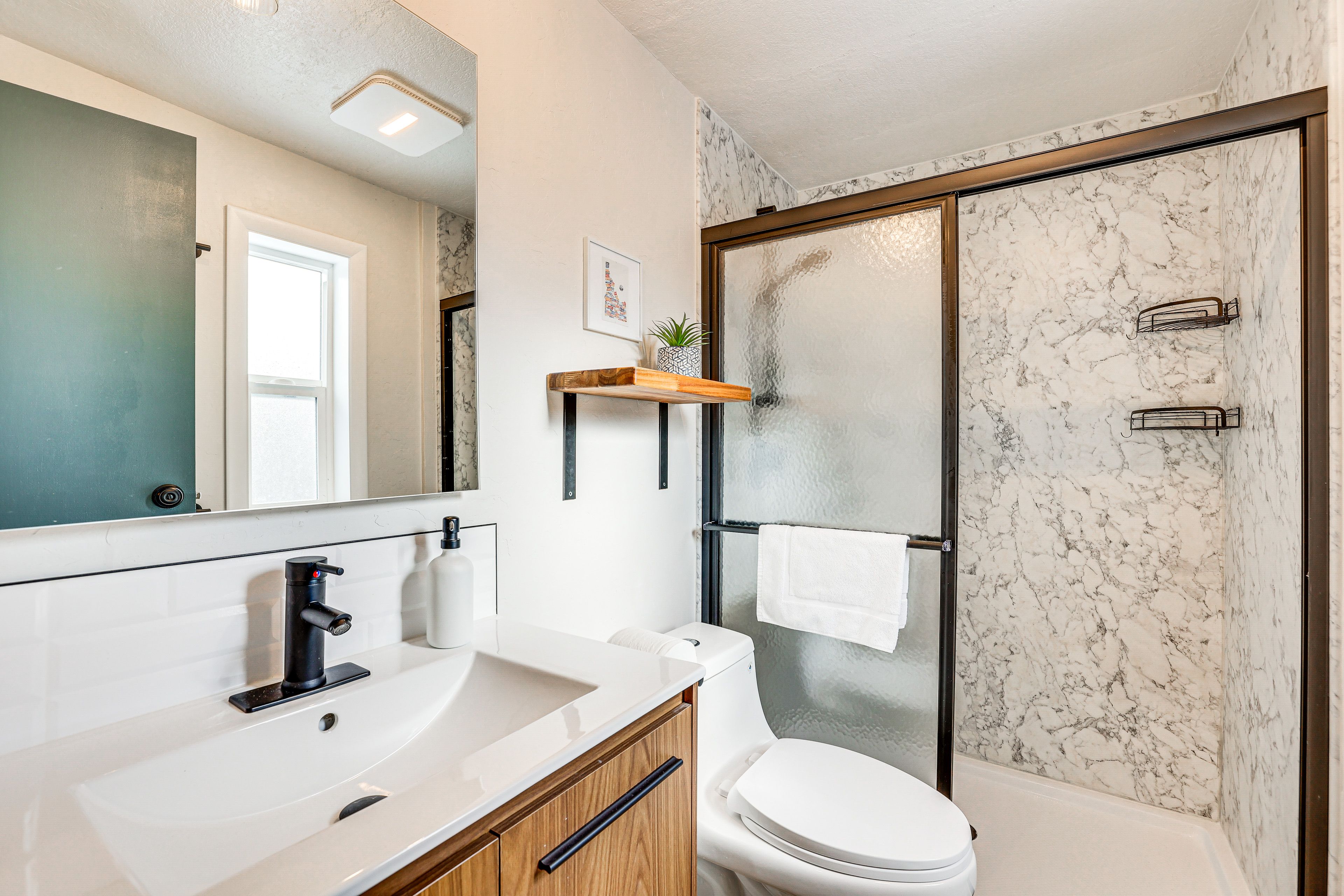 Full Bathroom