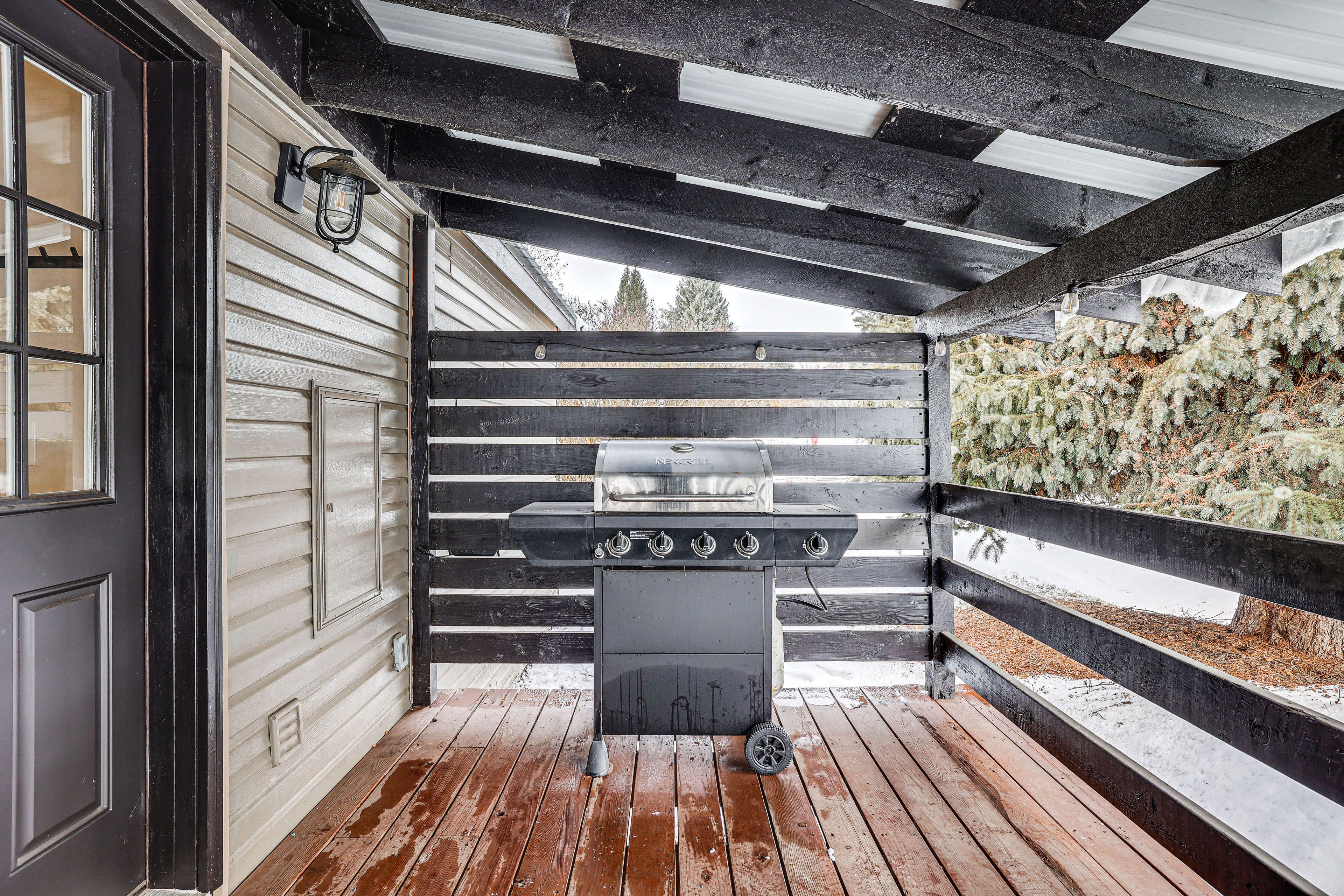 Covered Porch | Gas Grill