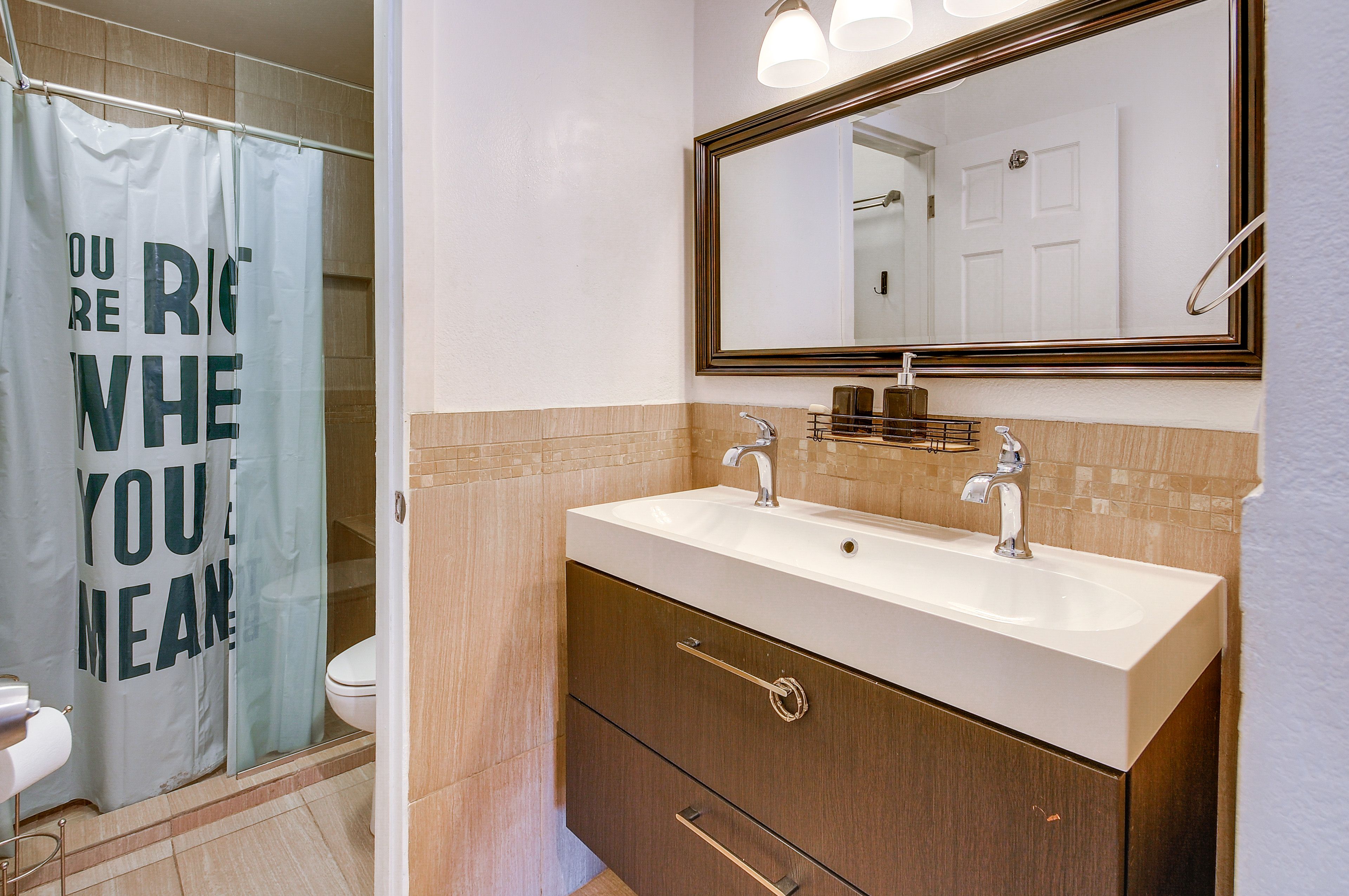 Bathroom | Complimentary Toiletries | Towels Provided | 1st Floor