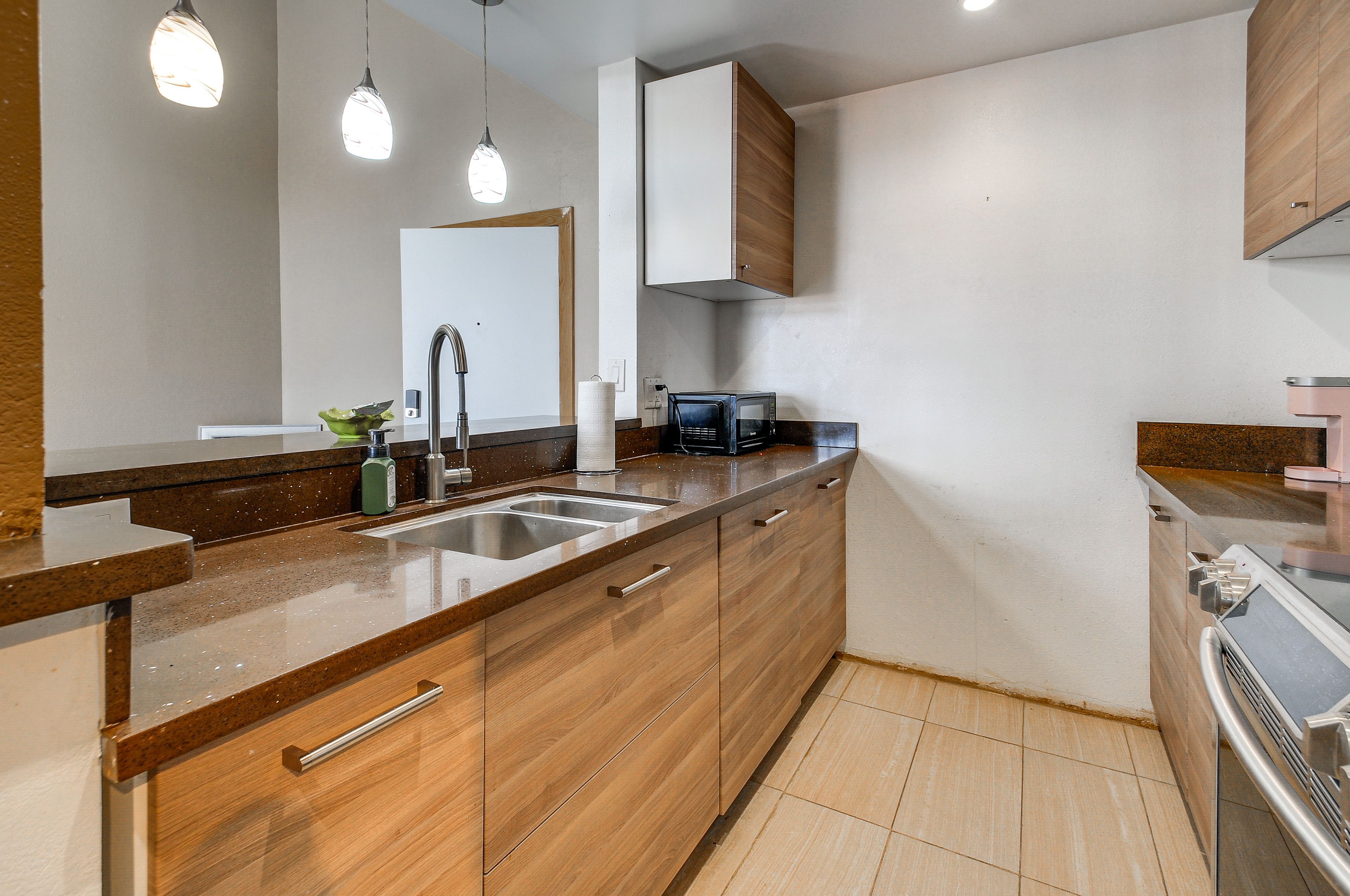 Kitchen | Trash Bags/Paper Towels | 1st Floor