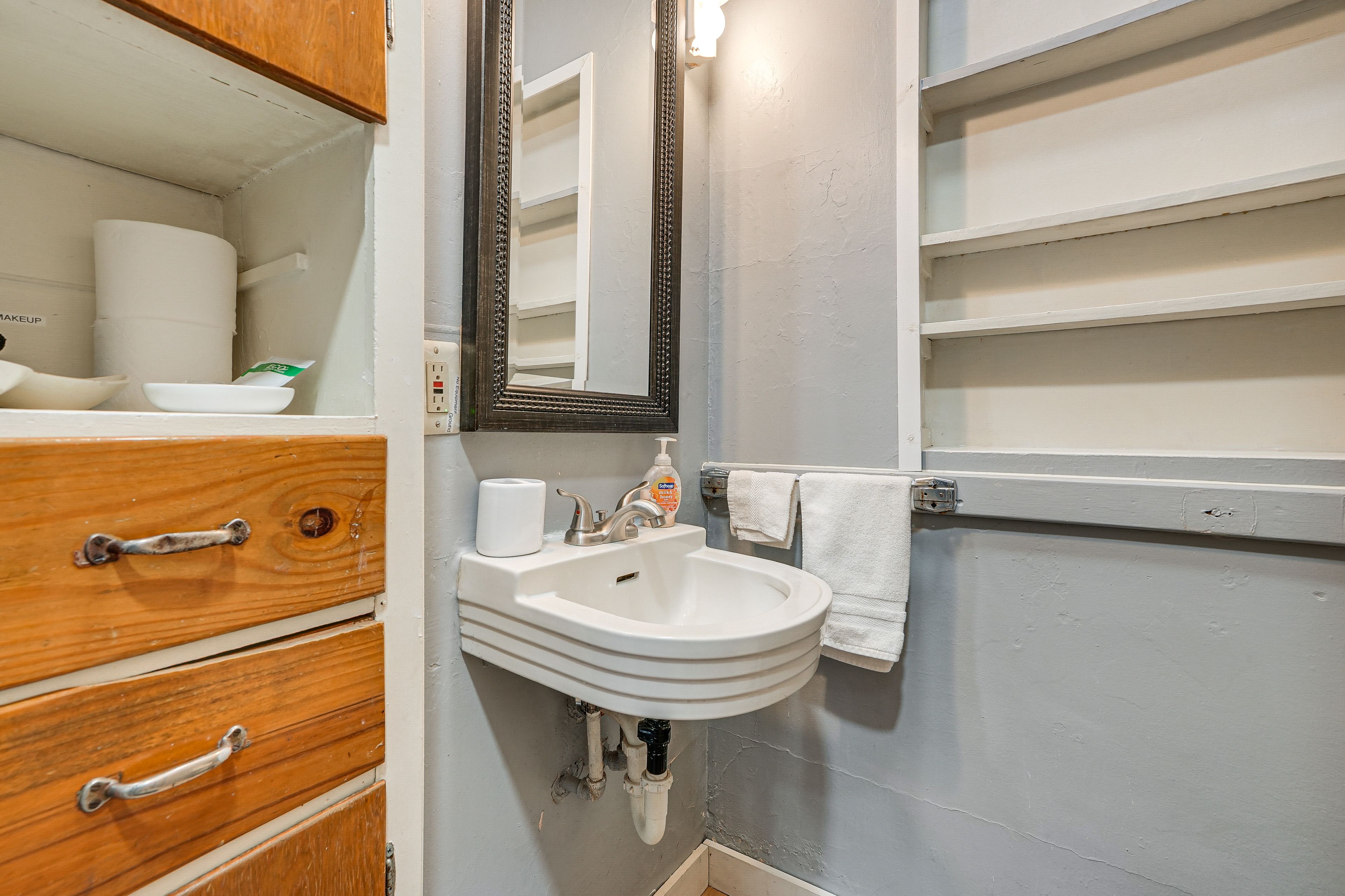 Bathroom | Towels Provided | Walk-In Shower