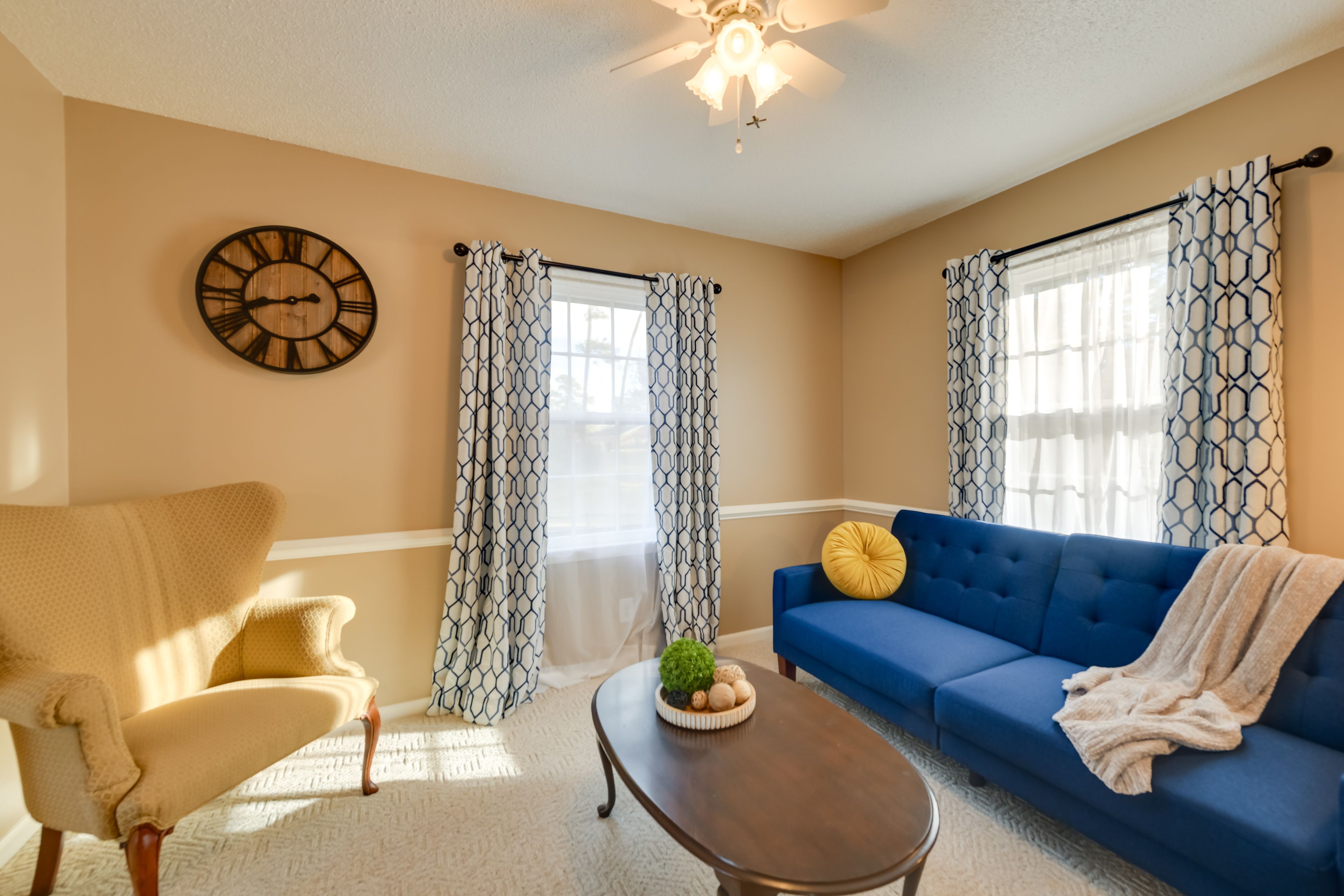 Living Room | Full Futon | Main Level | Smart TV w/ Cable