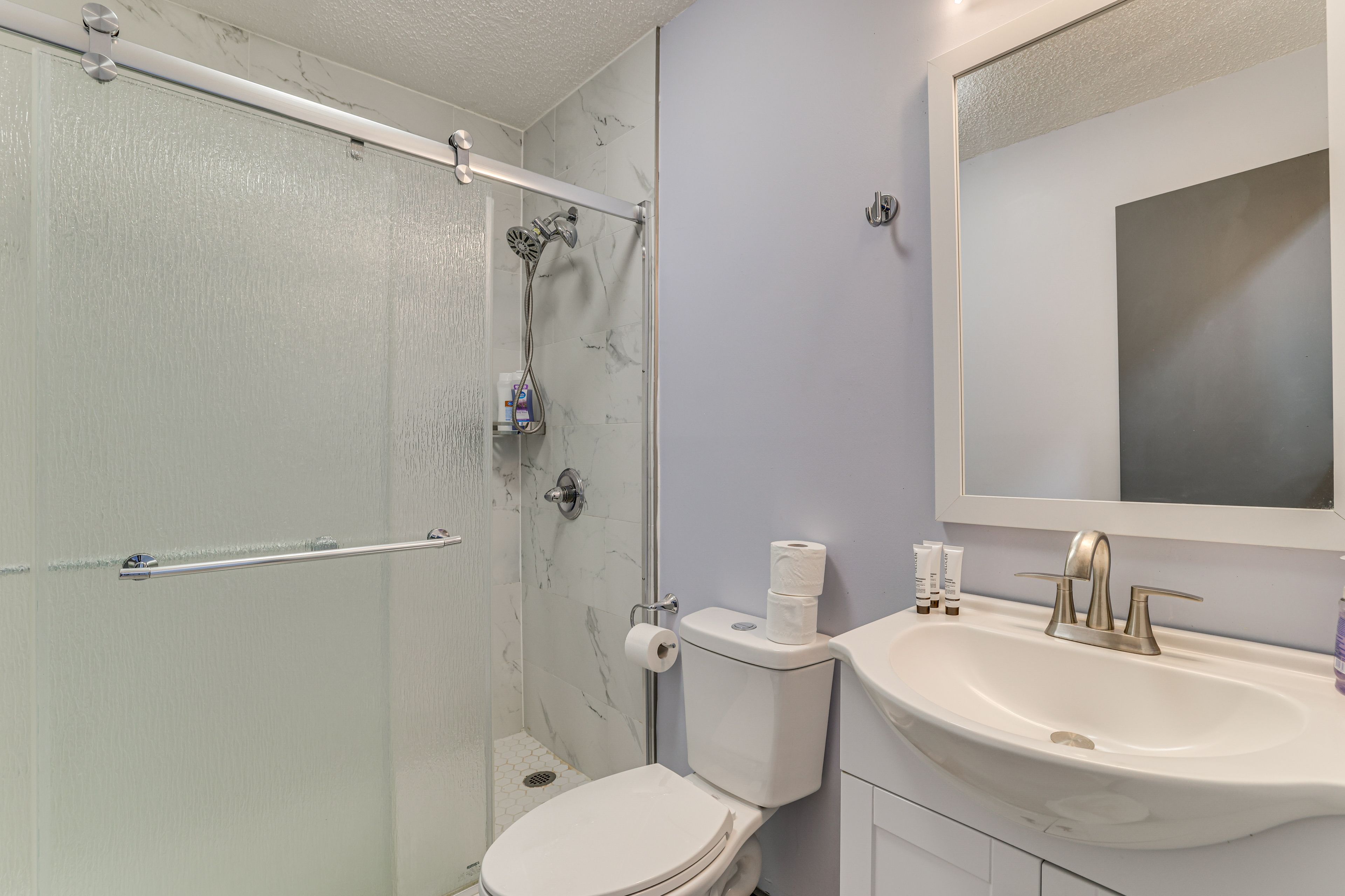 Full Bathroom | 3rd Floor