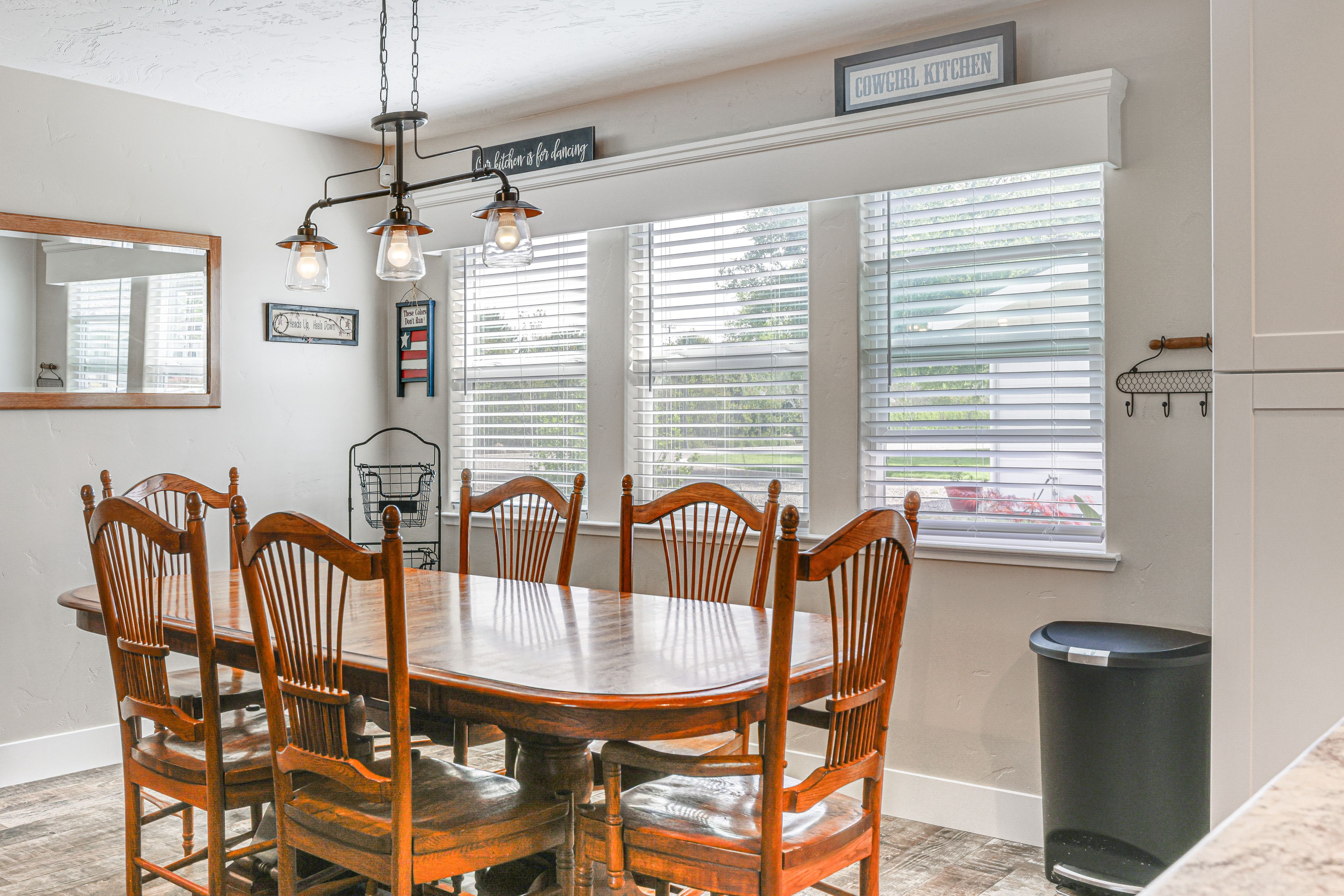 Dining | Dishware & Flatware Provided