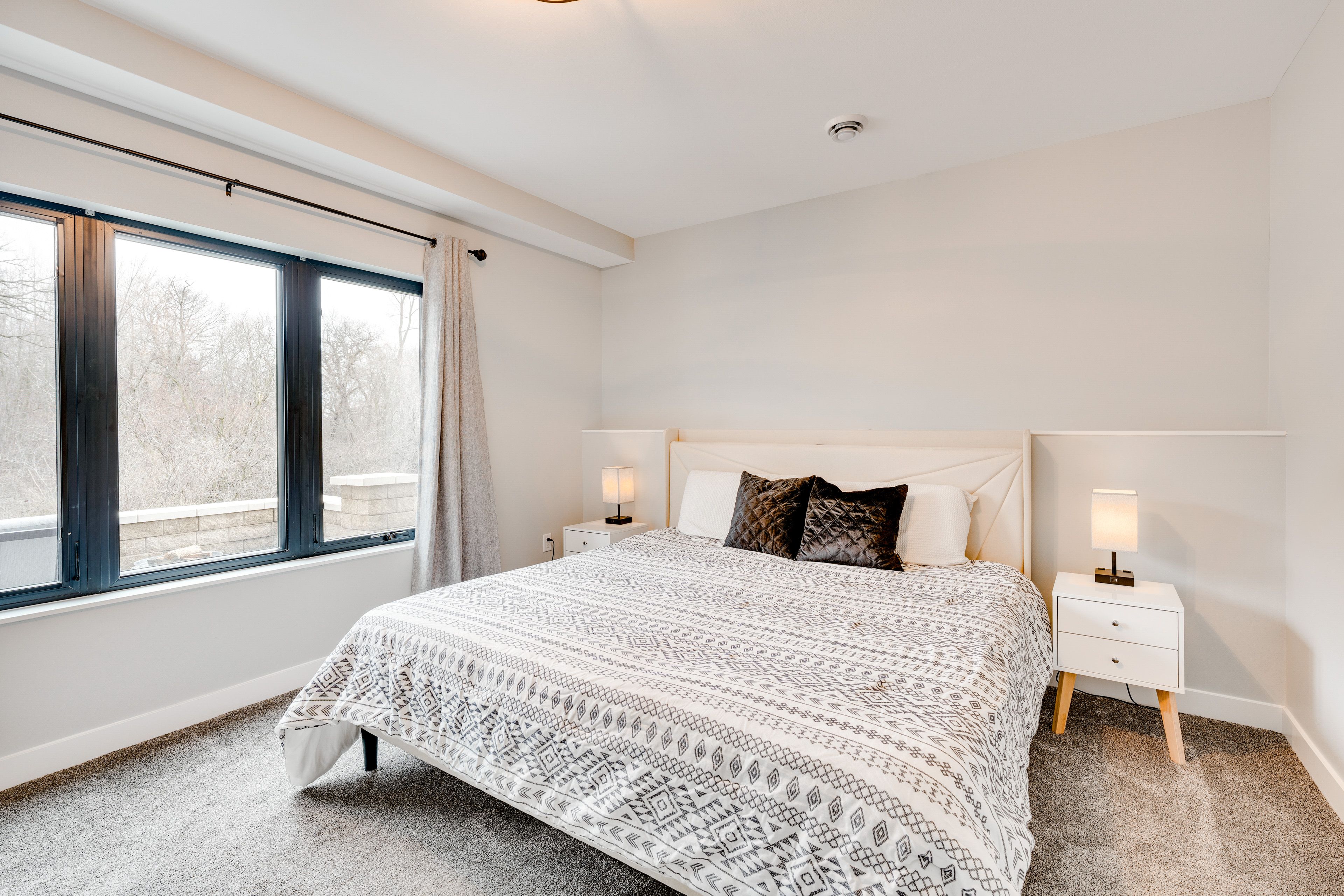 Bedroom 1 | King Bed | Linens Provided
