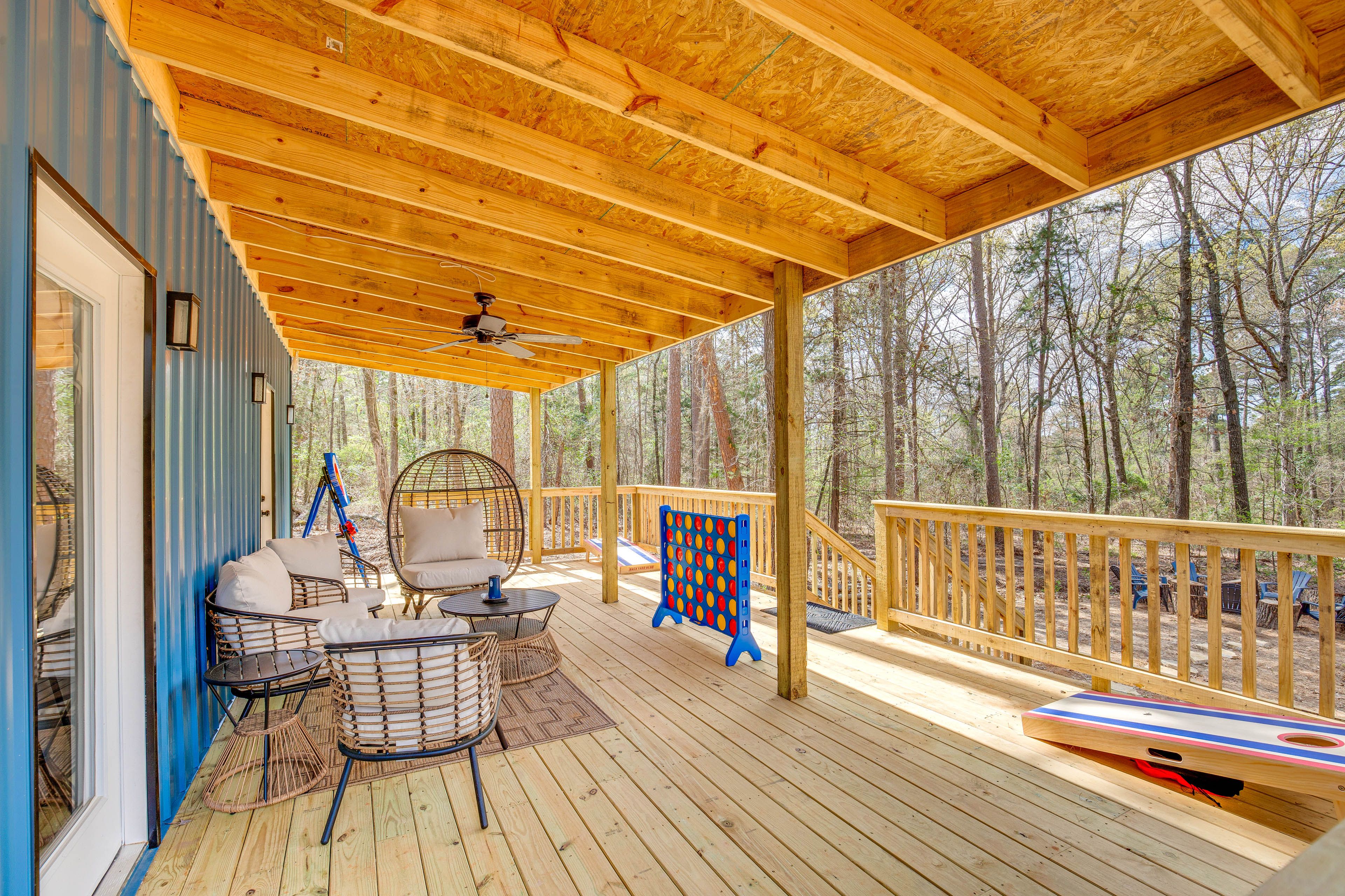 Private Backyard Area | Fire Pit w/ Seating | Free WiFi