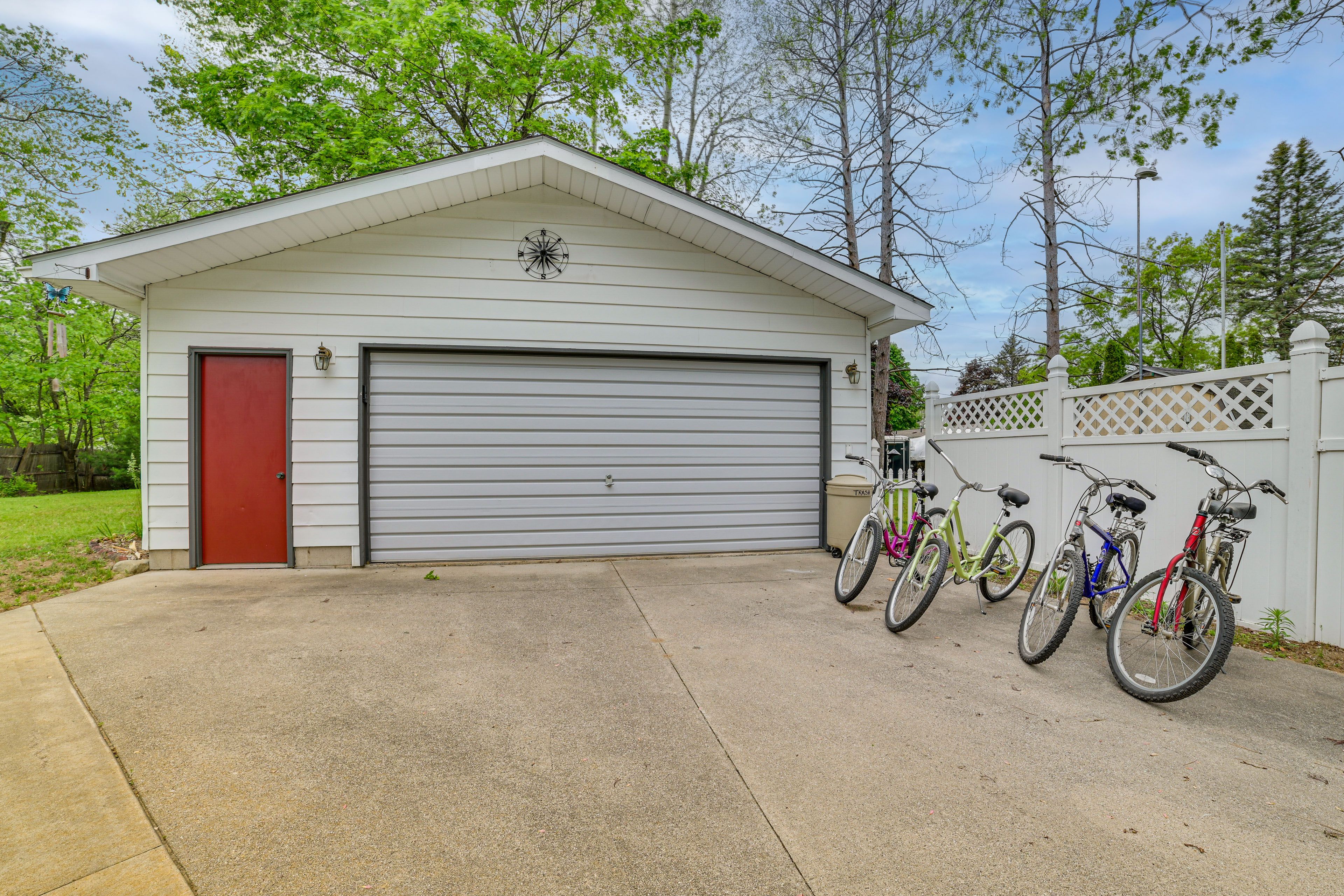 Parking | Garage (1 Vehicle) | Driveway (2 Vehicles)
