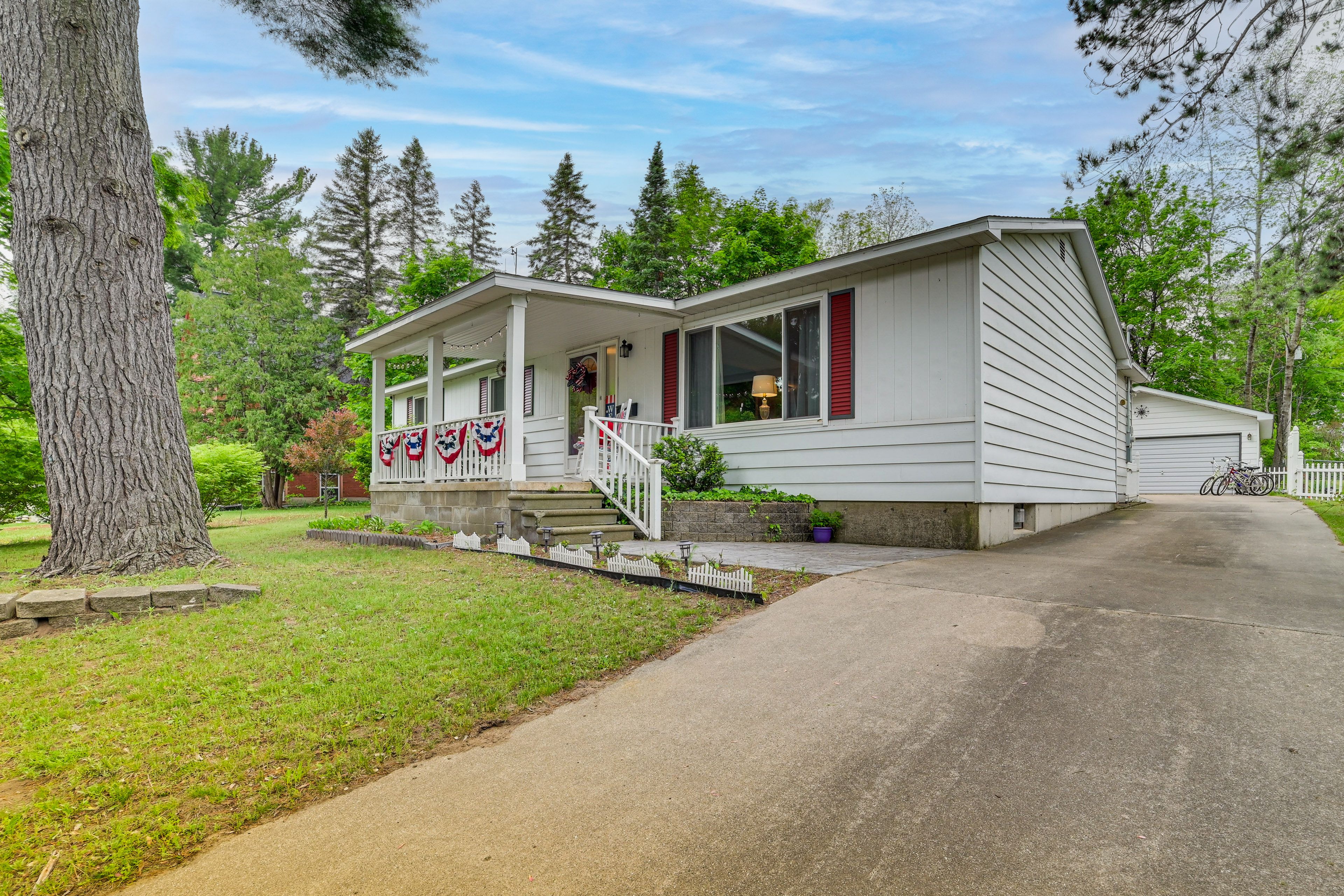 Boyne City Vacation Rental | 3BR | 1.5BA | 1,592 Sq Ft | 2 Steps Required