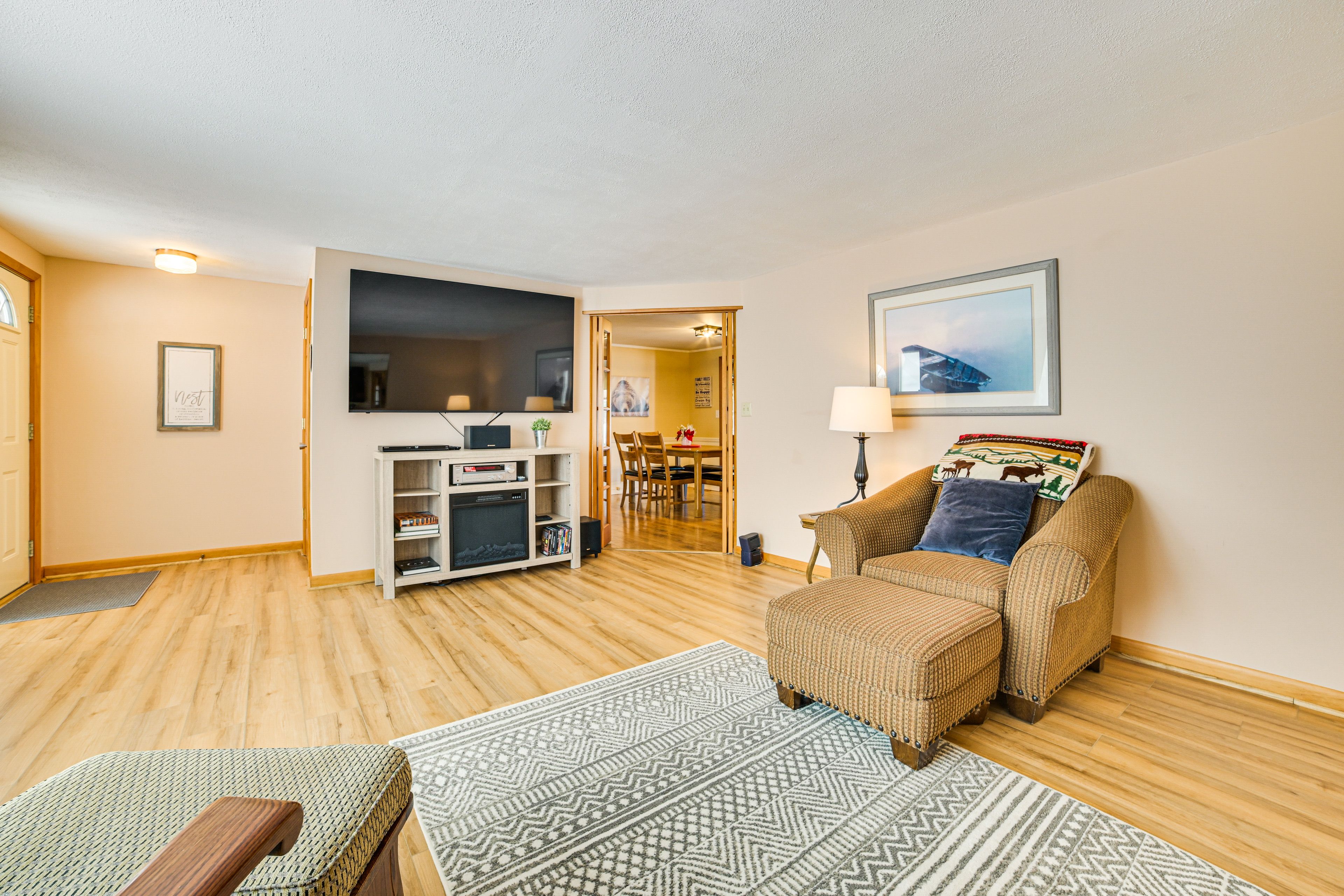 Living Room | Full Sleeper Sofa | Flat-Screen TV | Free WiFi | Piano