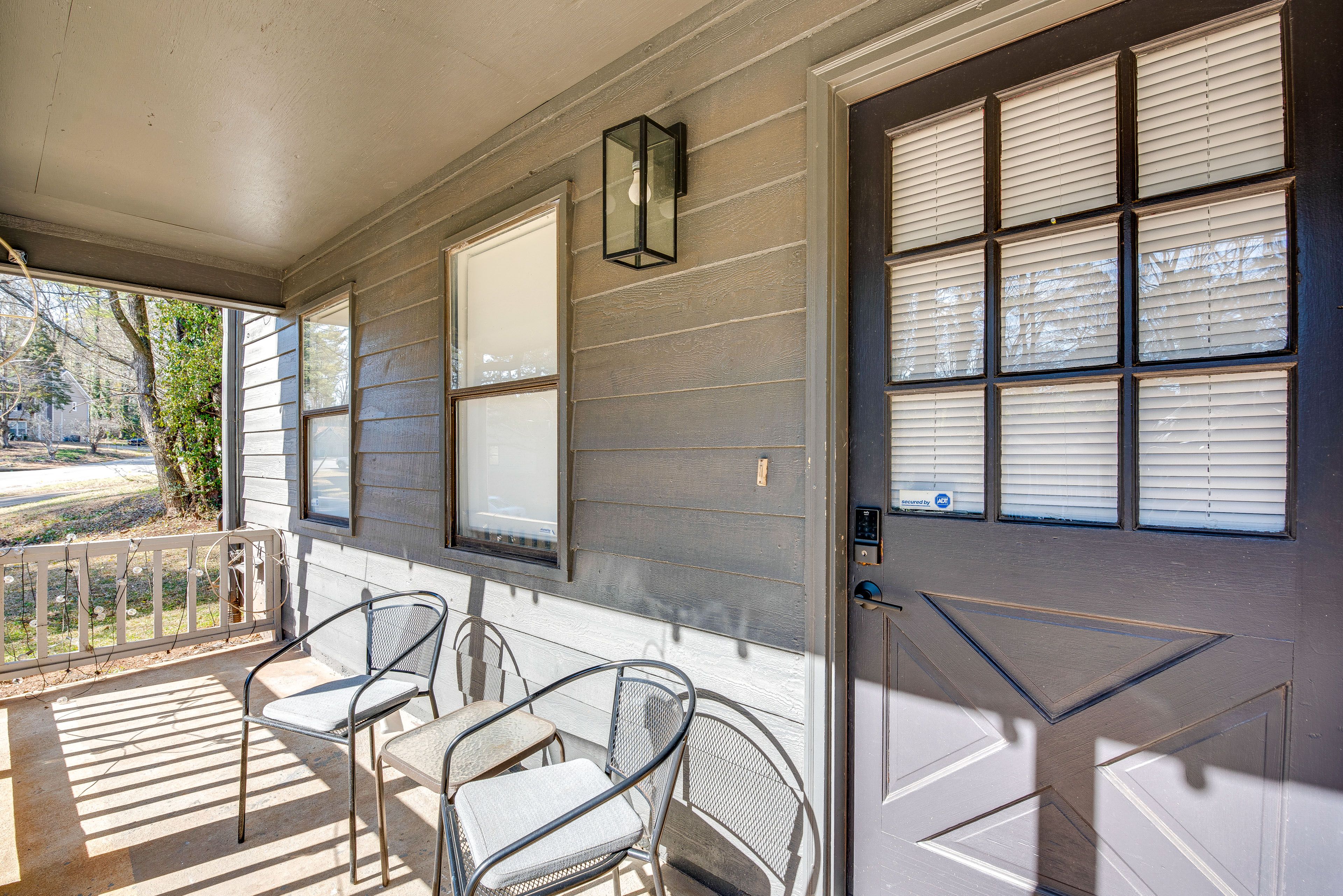 Entry | Shared Porch