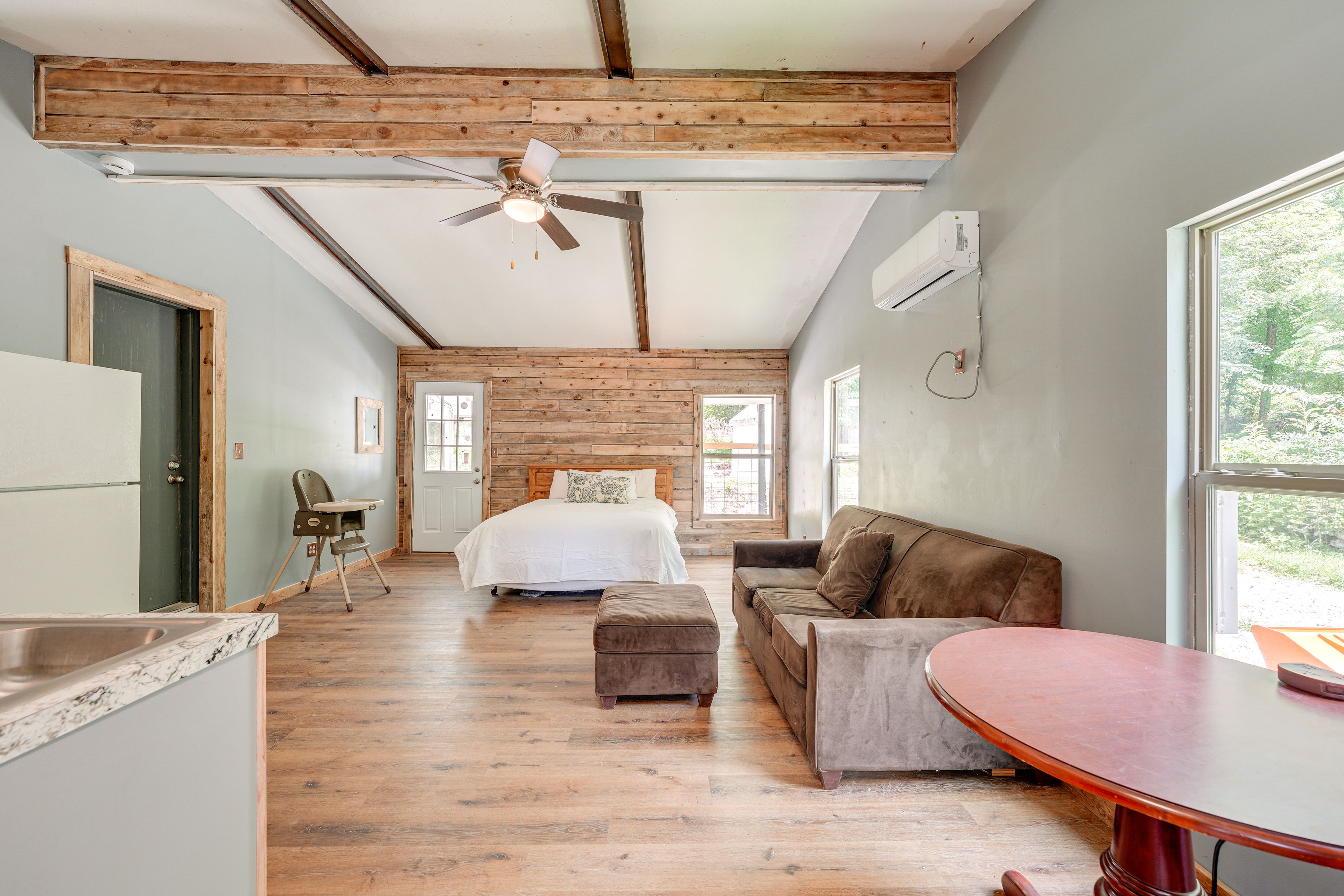 Studio | Queen Bed | Full Sleeper Sofa | Linens Provided | Hangers | High Chair
