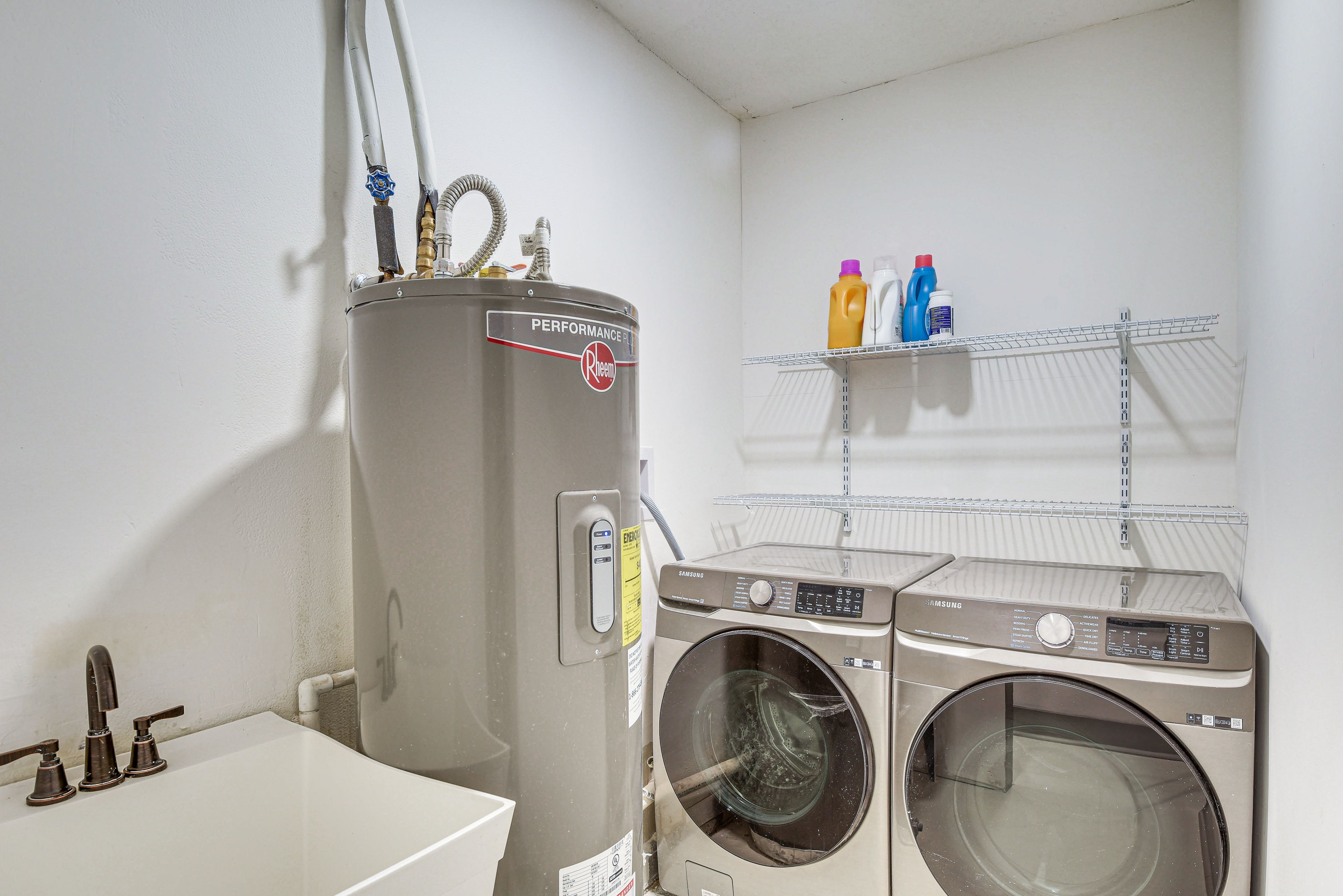 Laundry Area | Washer/Dryer | Laundry Detergent