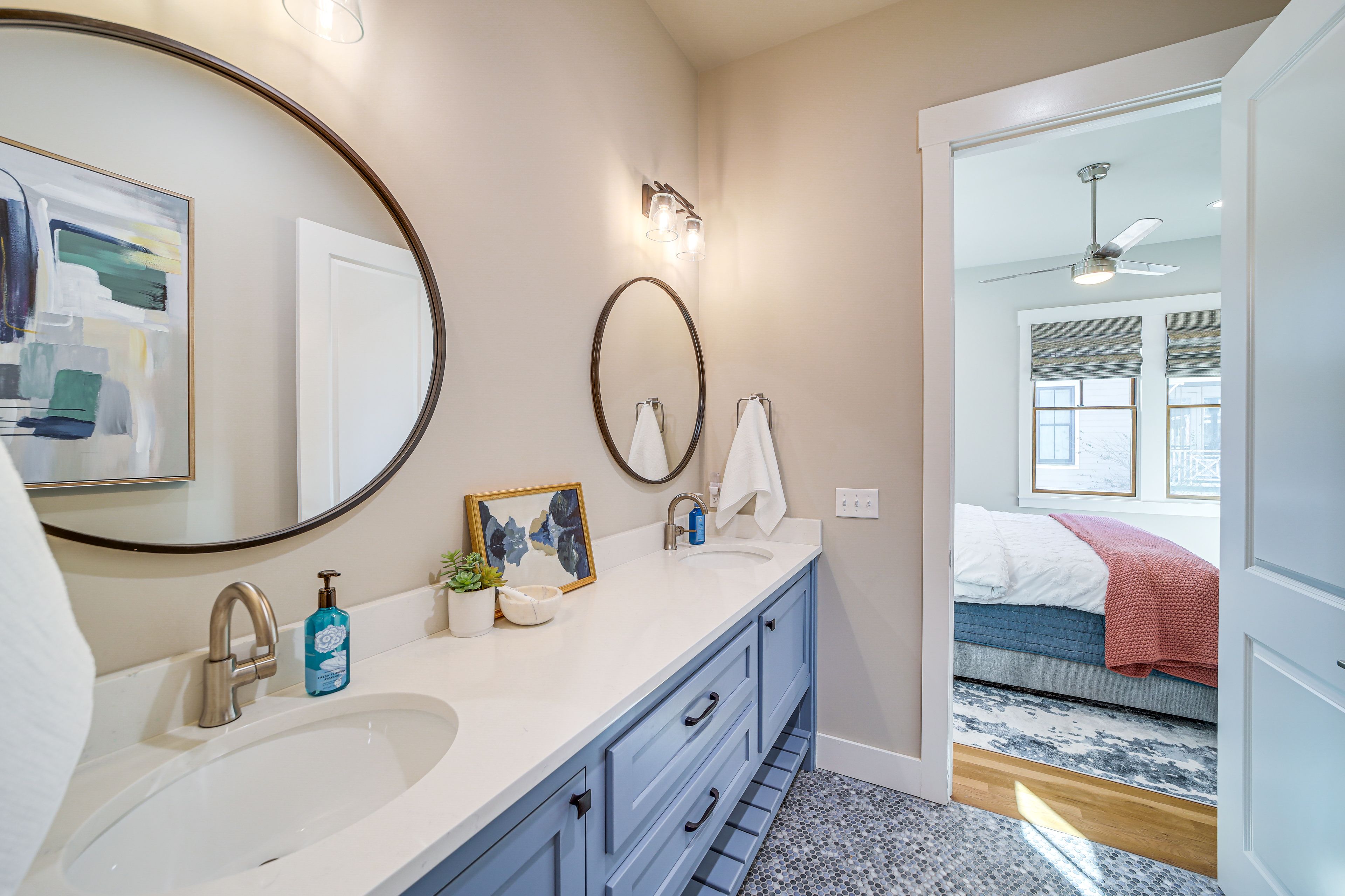 En-Suite Bathroom | Complimentary Toiletries | 1st Floor