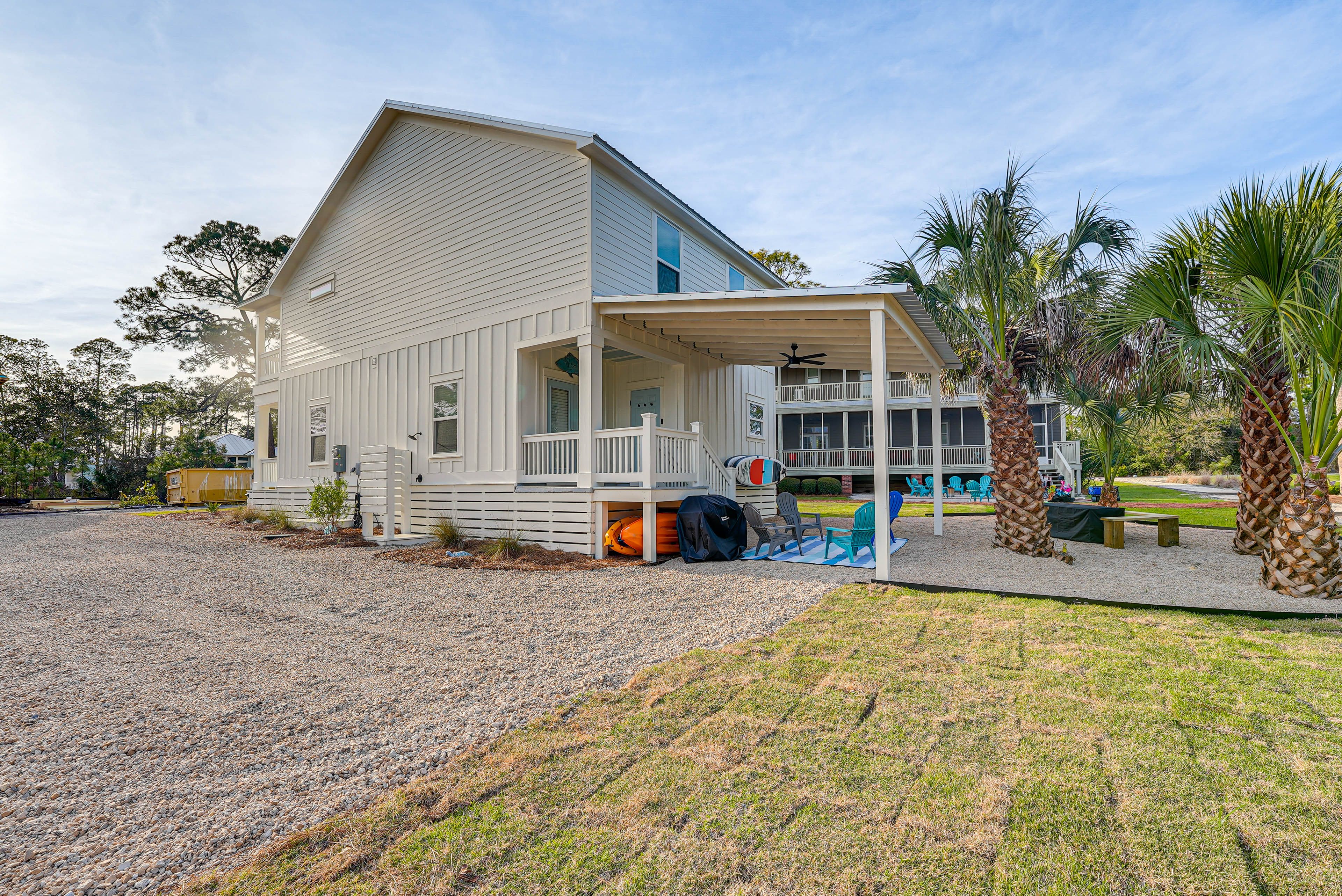 Property Exterior | Driveway (4 Vehicles) | Trailer Parking Allowed