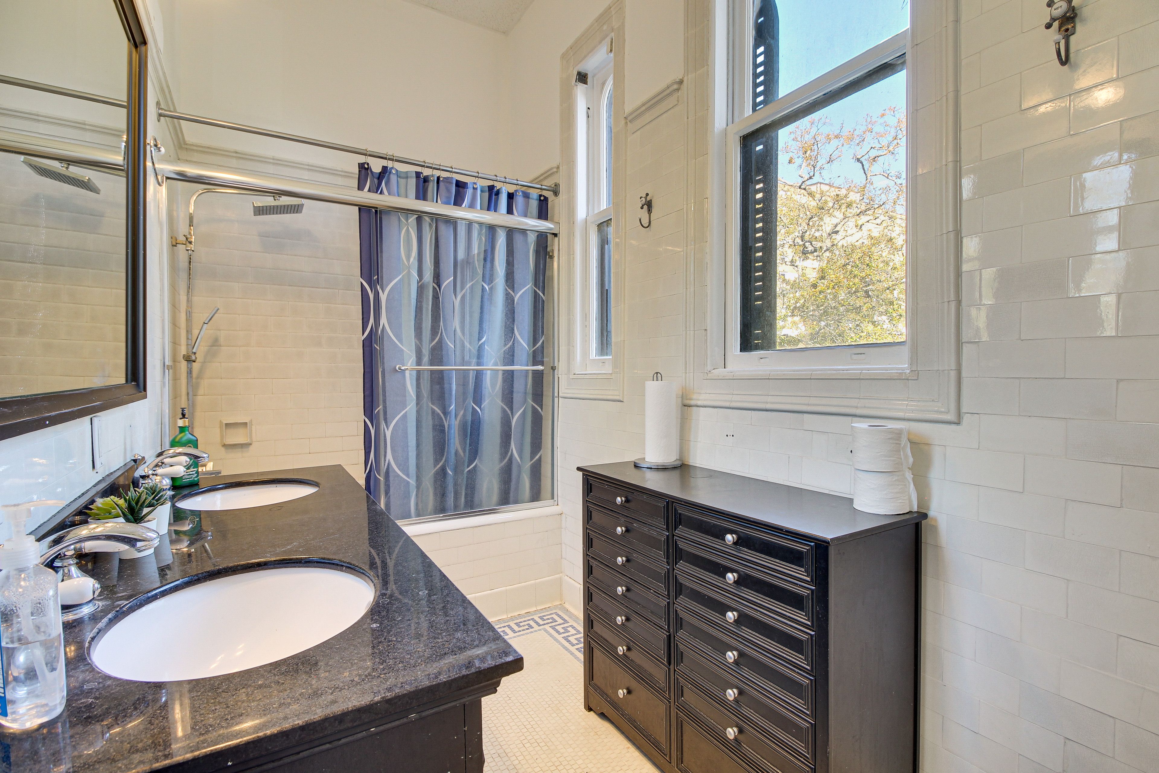 Full Bathroom | Towels Provided | Complimentary Toiletries | Hair Dryer