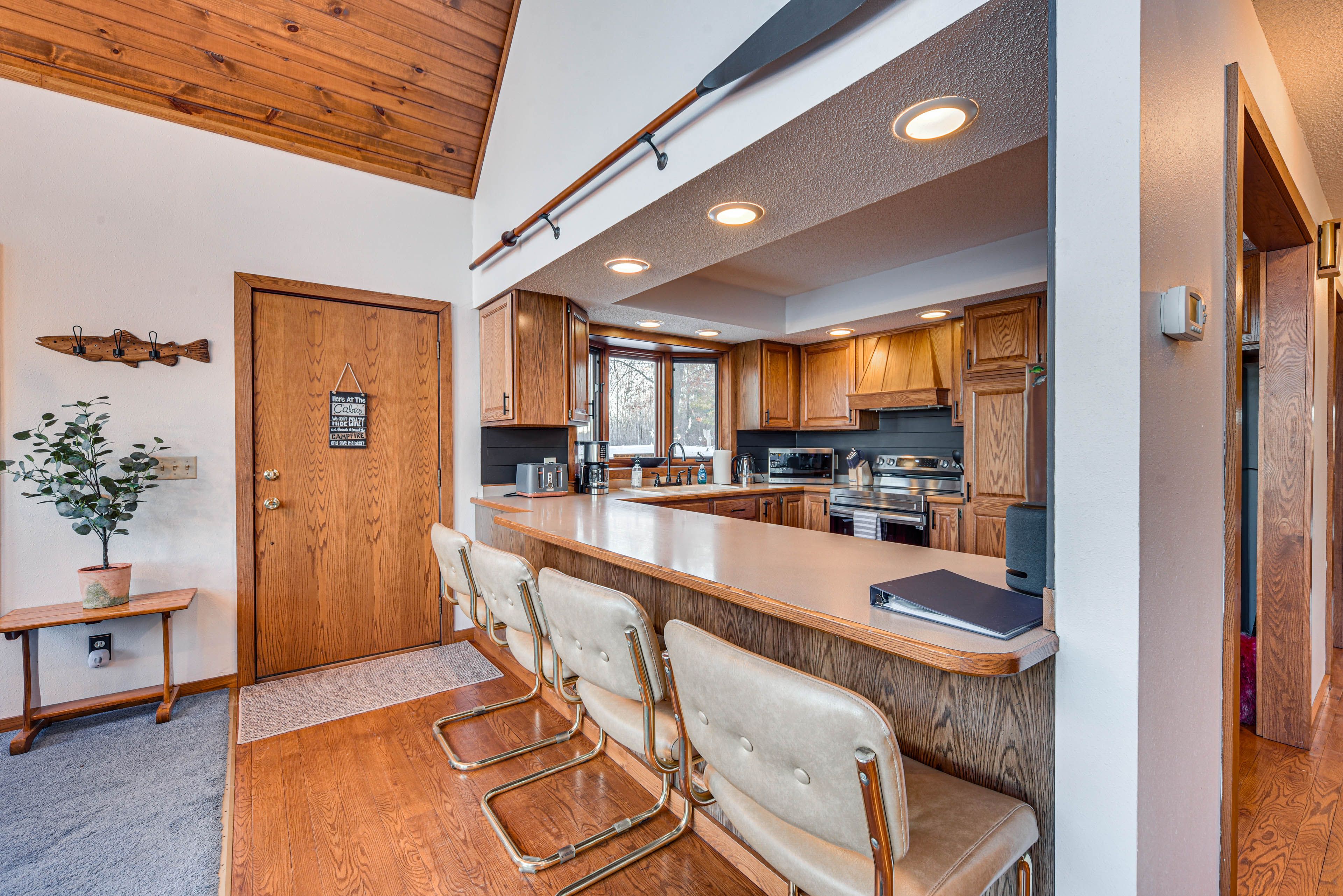 Kitchen | 1st Floor | Breakfast Bar | Cooking Essentials