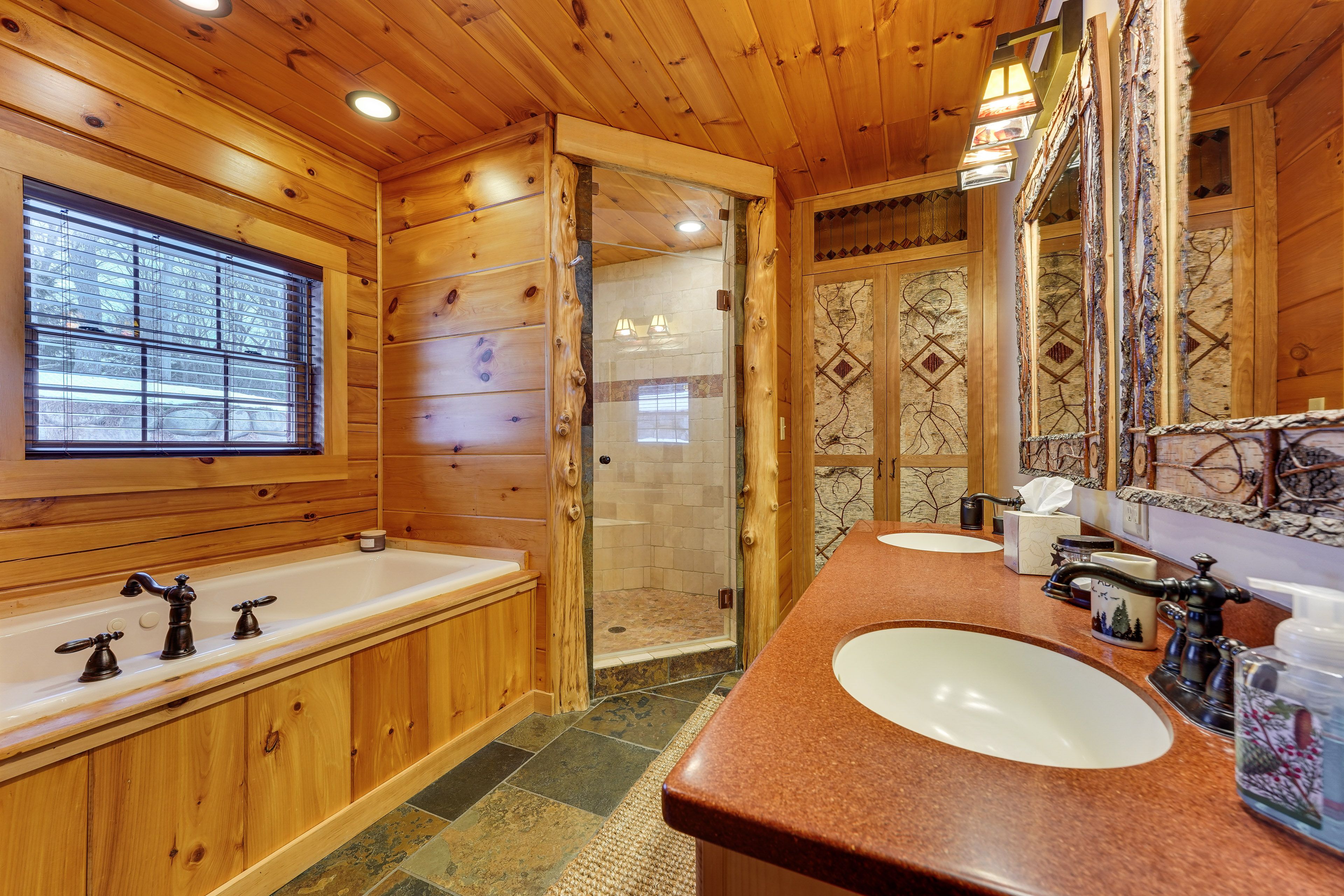 Full Bath | Towels | Hair Dryer | Main Level