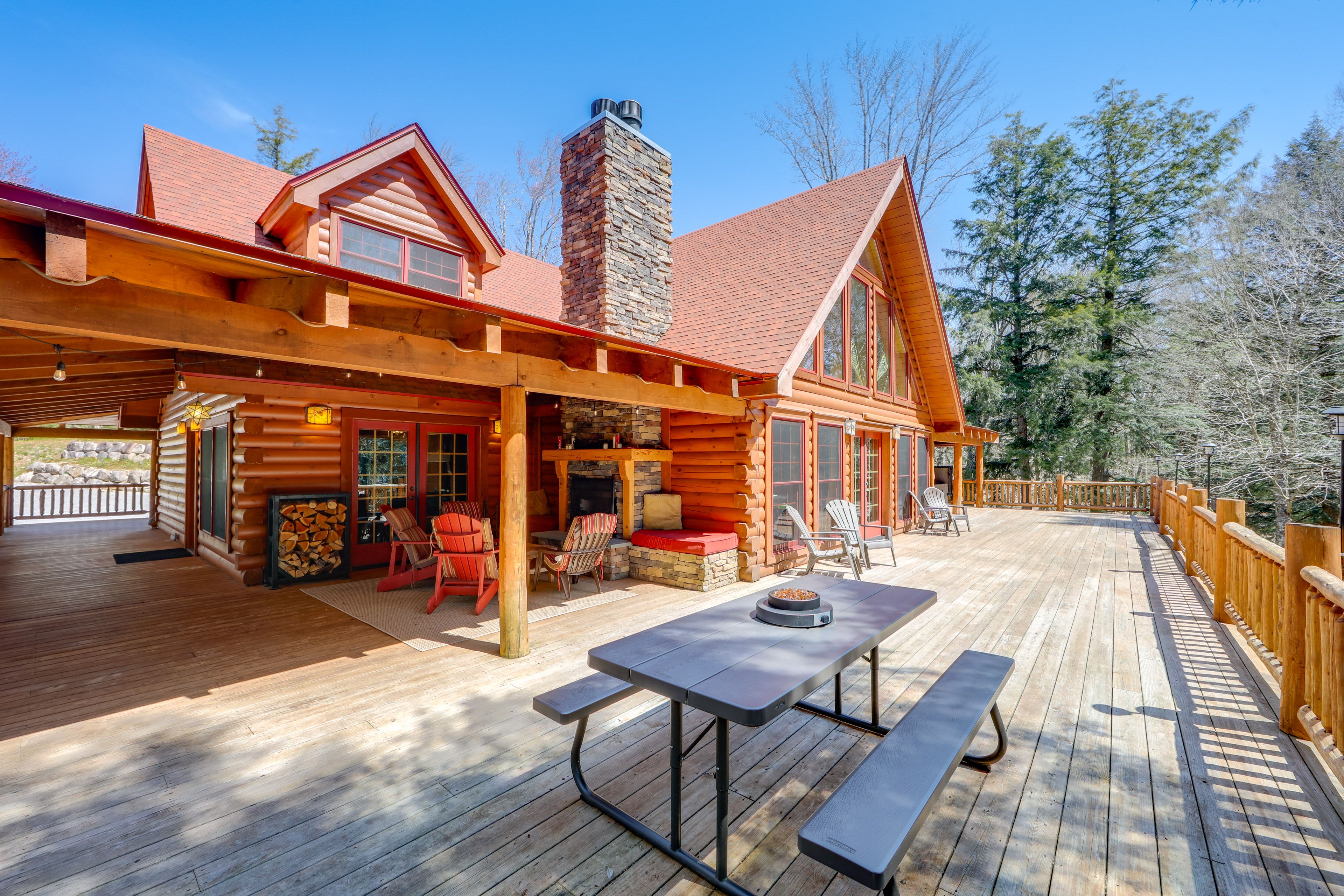 Deck | Outdoor Fireplace | Gas Grill | Pond Access