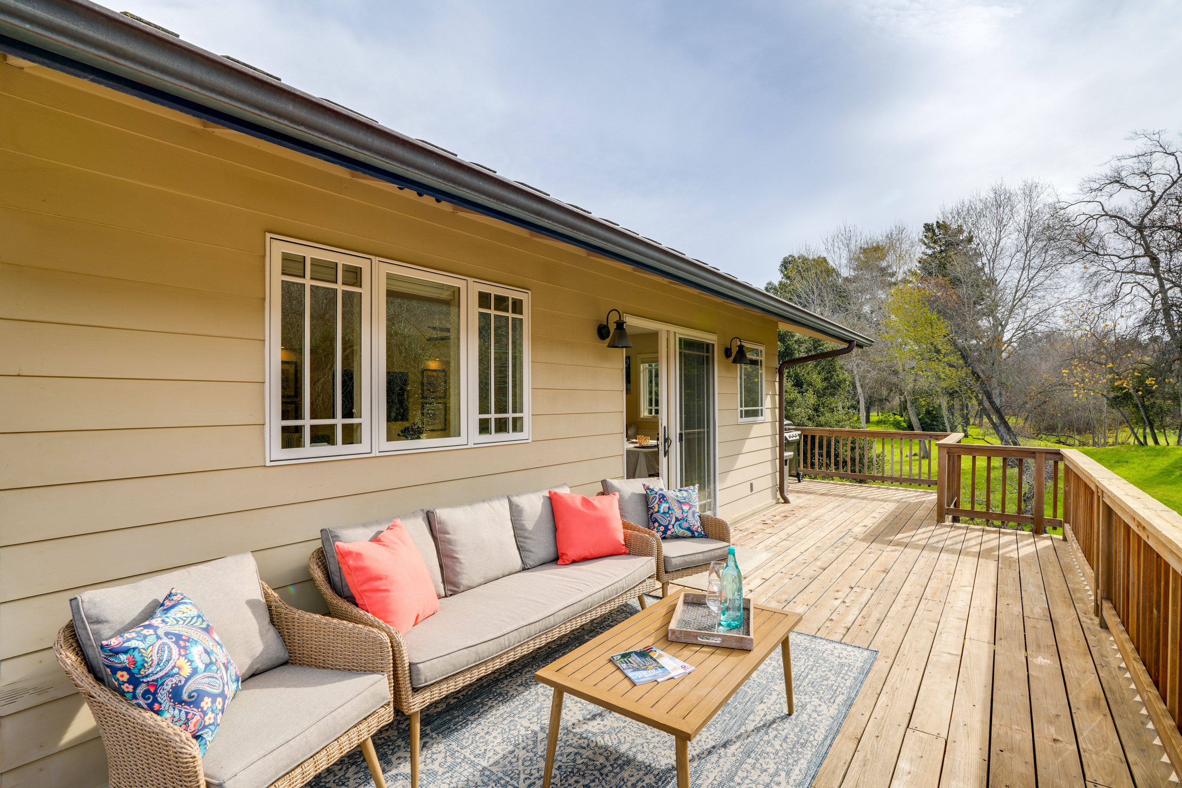 Private Deck w/ Seating