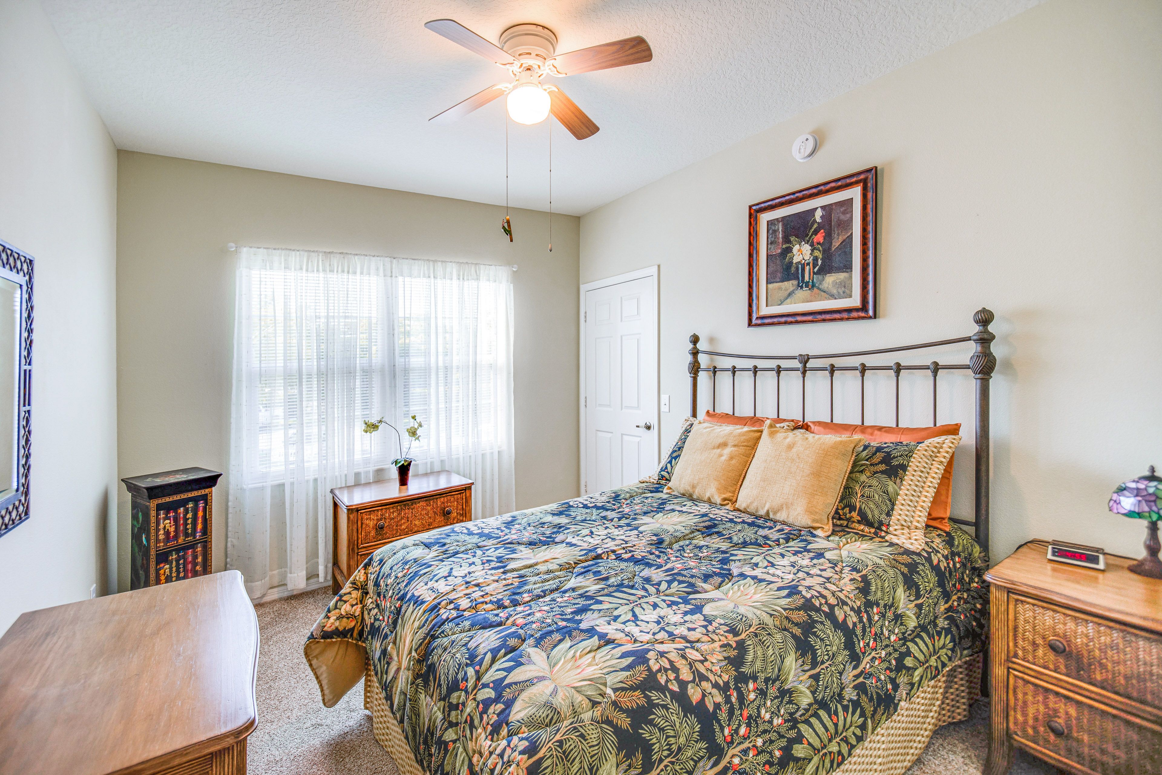 Bedroom 3 | Queen Bed | Ceiling Fans