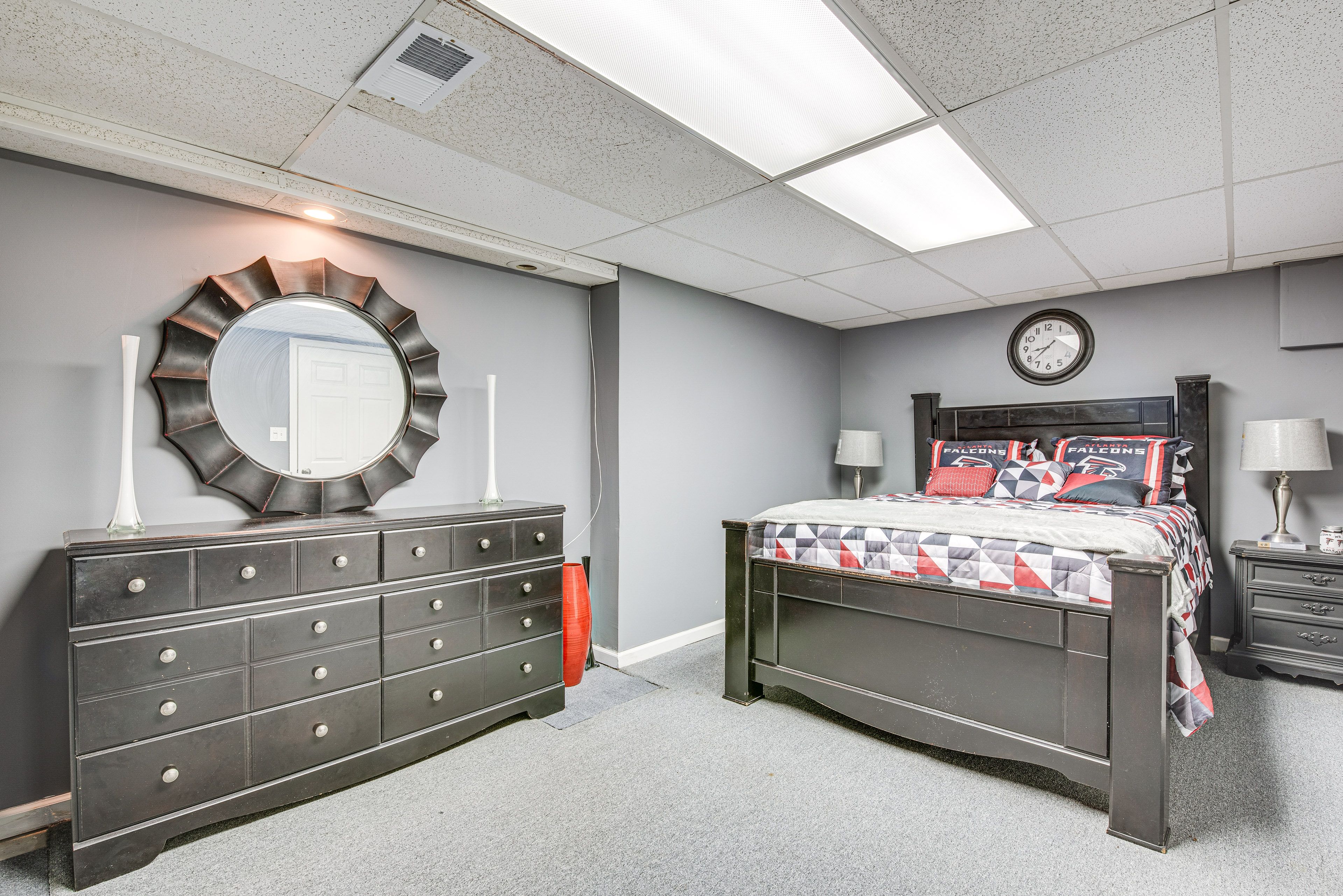 Bonus Room | Queen Bed | 1st Floor