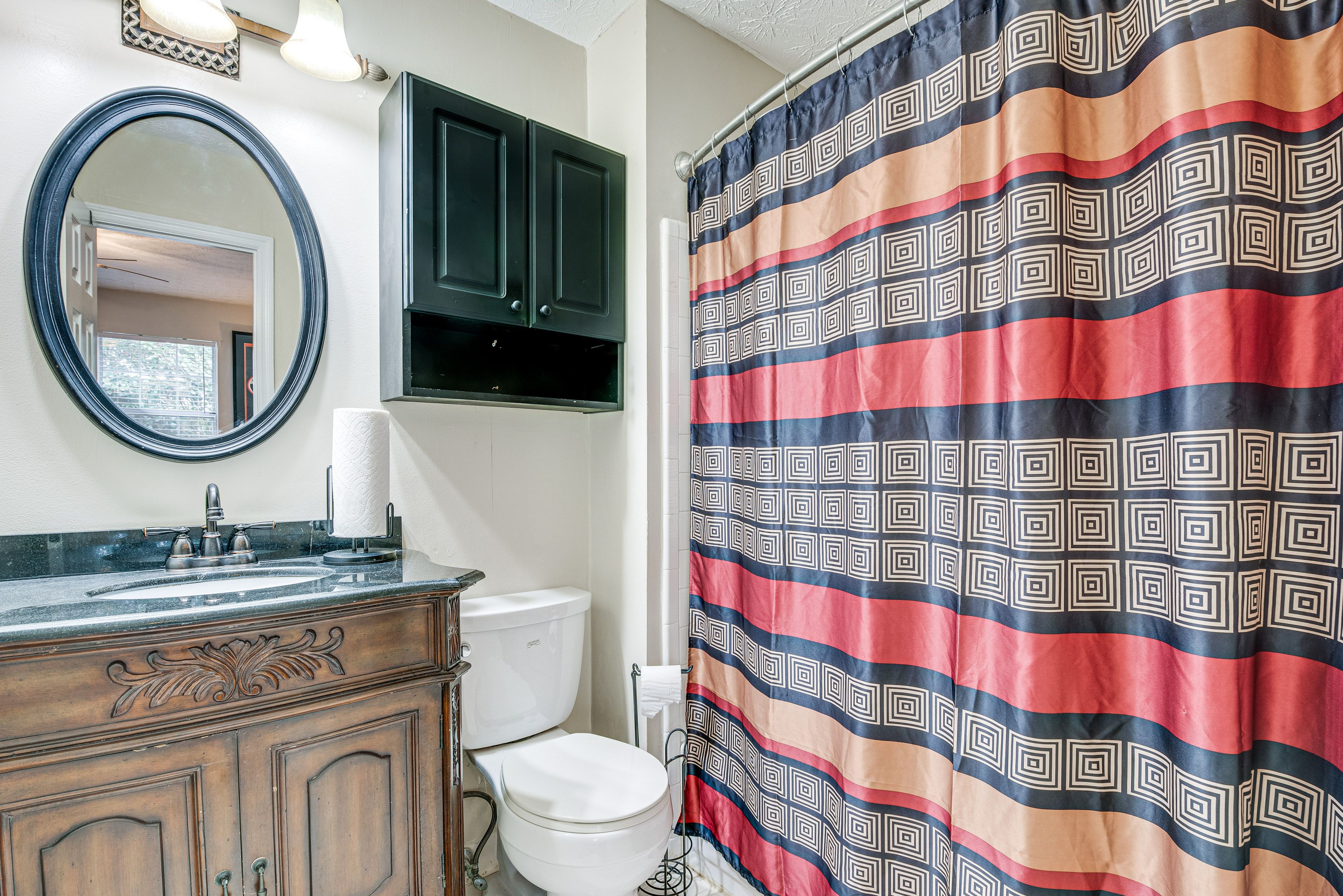 Full Bathroom | 3rd Floor
