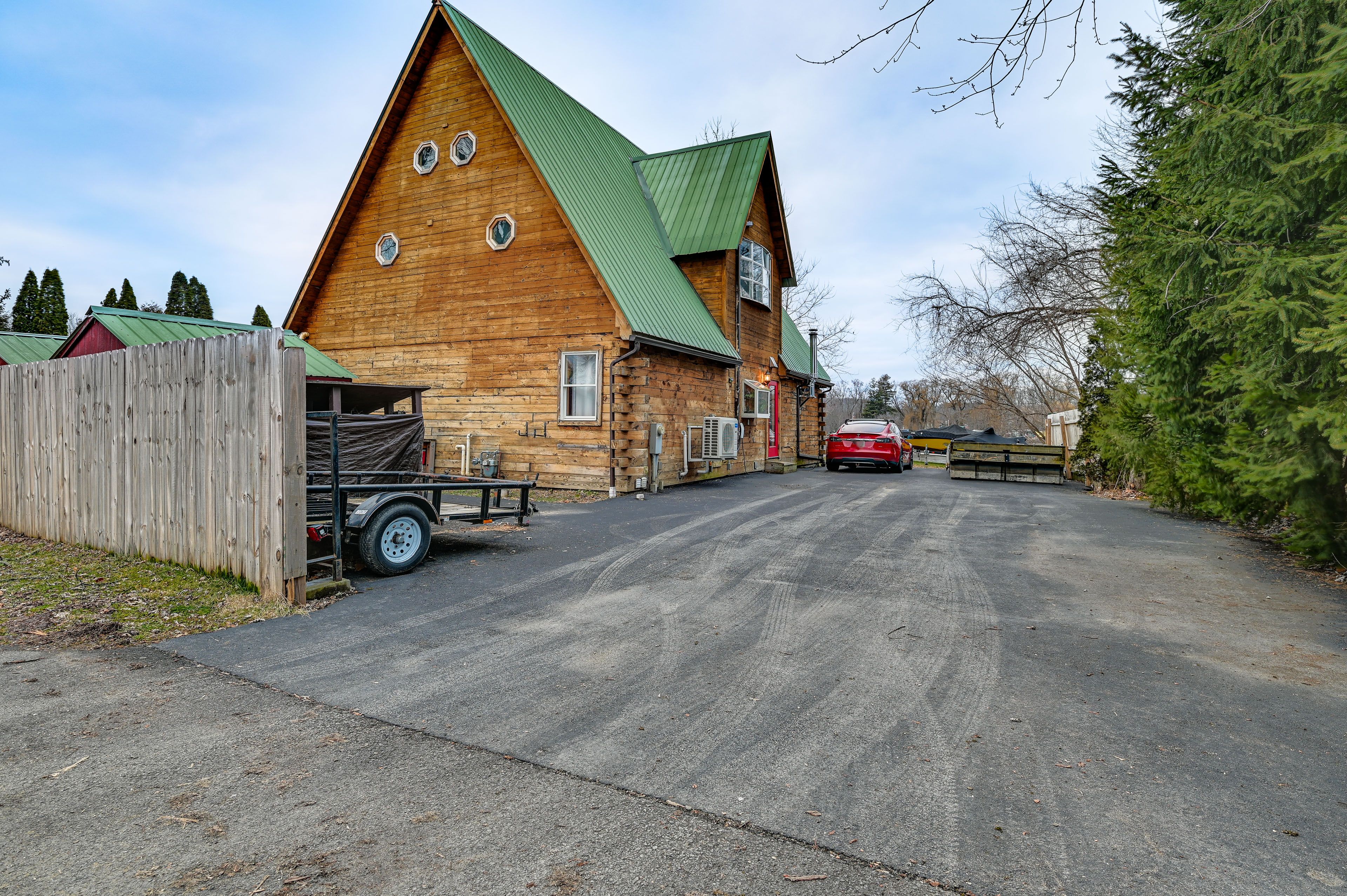 Parking | Driveway (6 Vehicles) | Free Street Parking