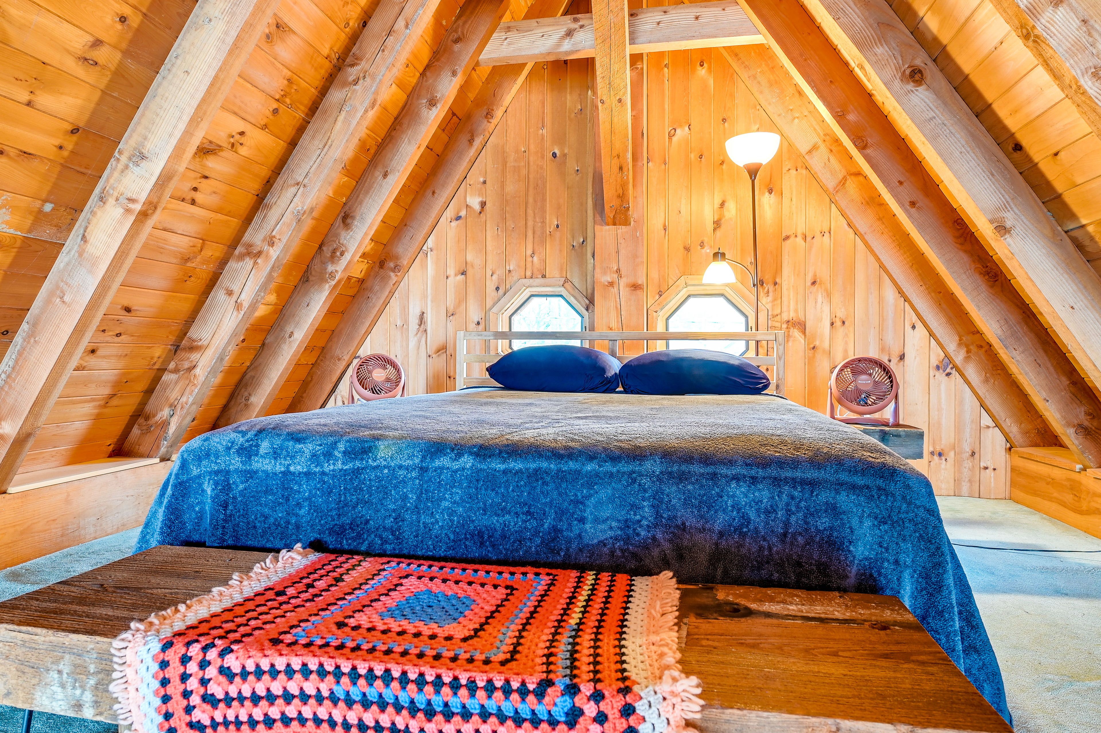 Upper Loft | 4th Floor | Queen Bed