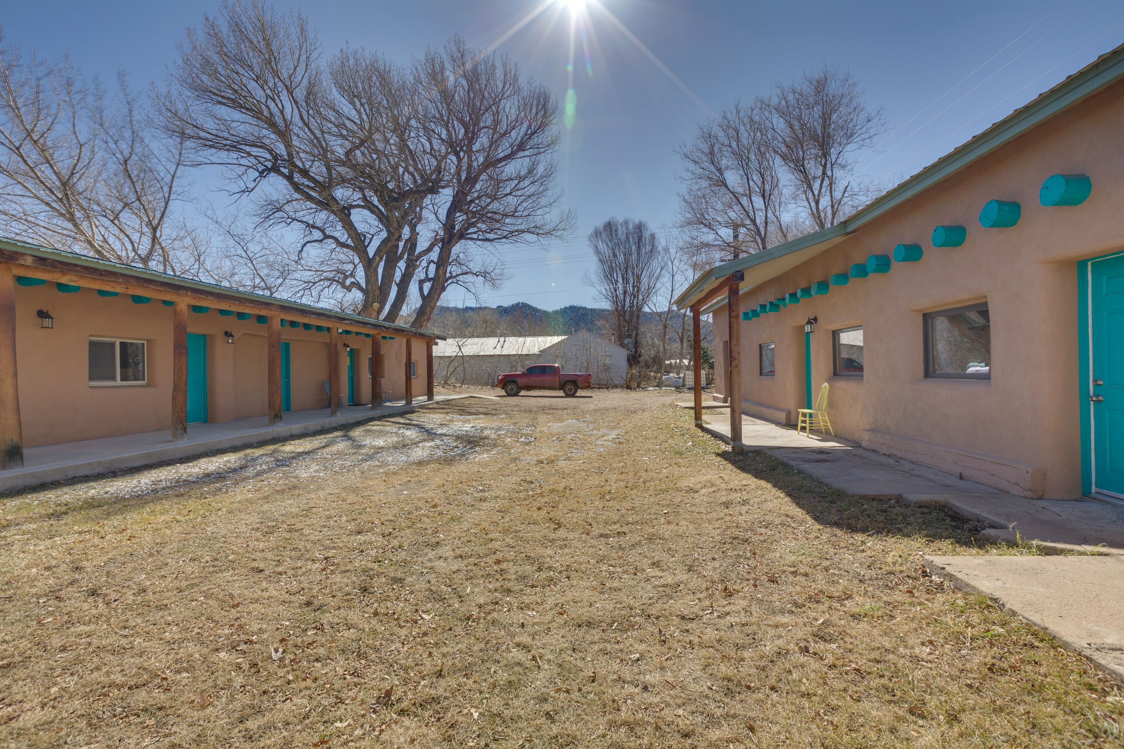 Parking | Shared Courtyard (1 Vehicle)