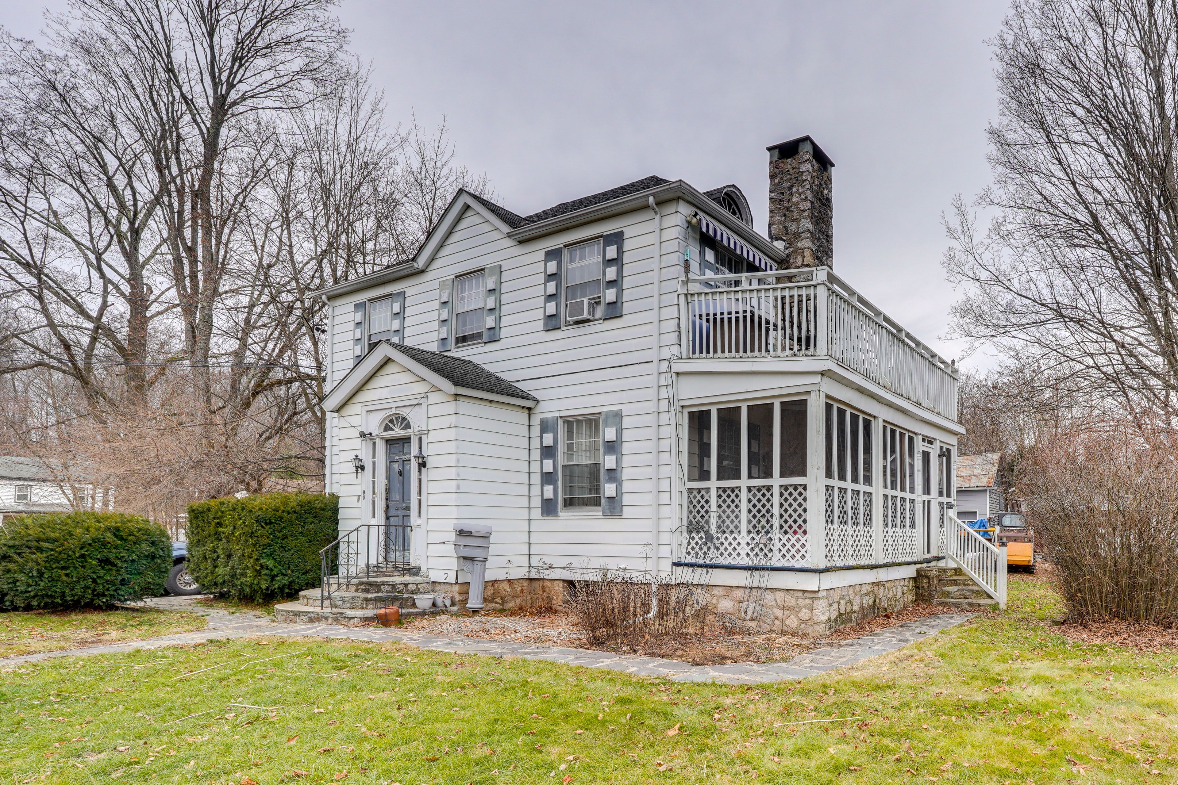 Exterior | Central Heating & A/C | Window A/C | Free WiFi