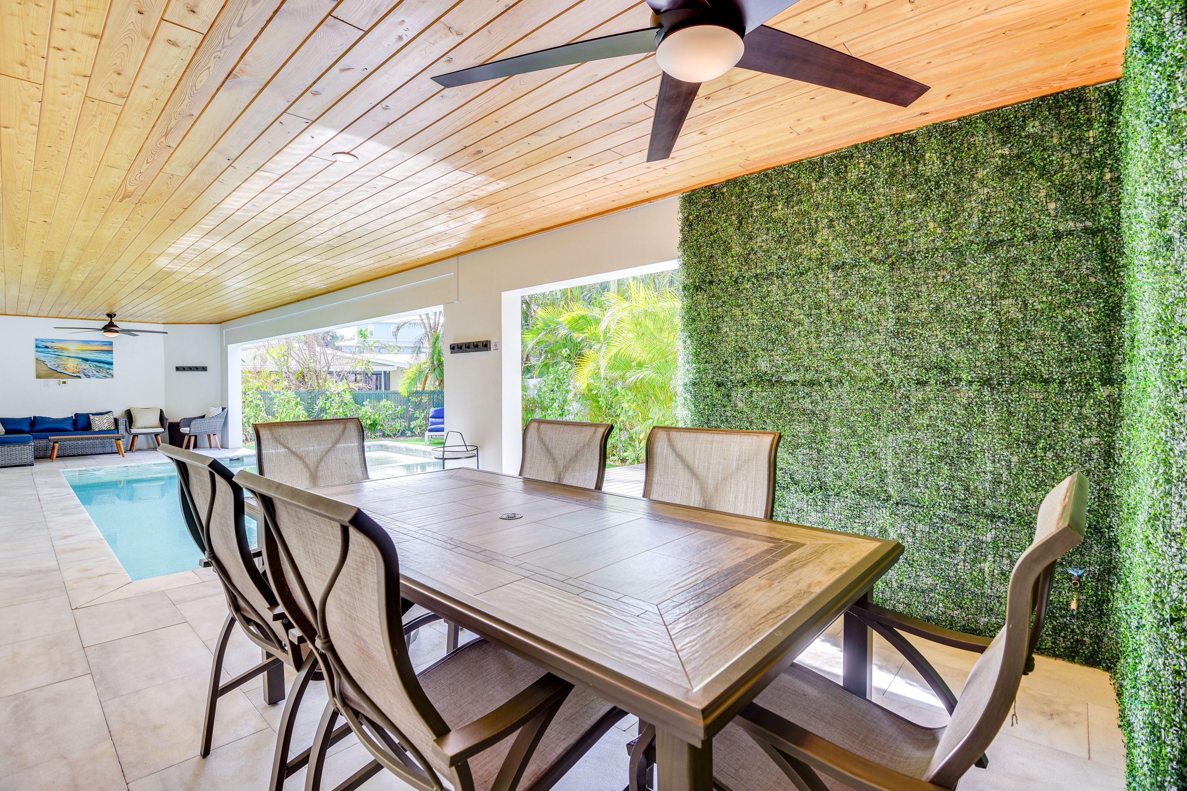 Pool Area | Outdoor Dining Area | 1st Floor