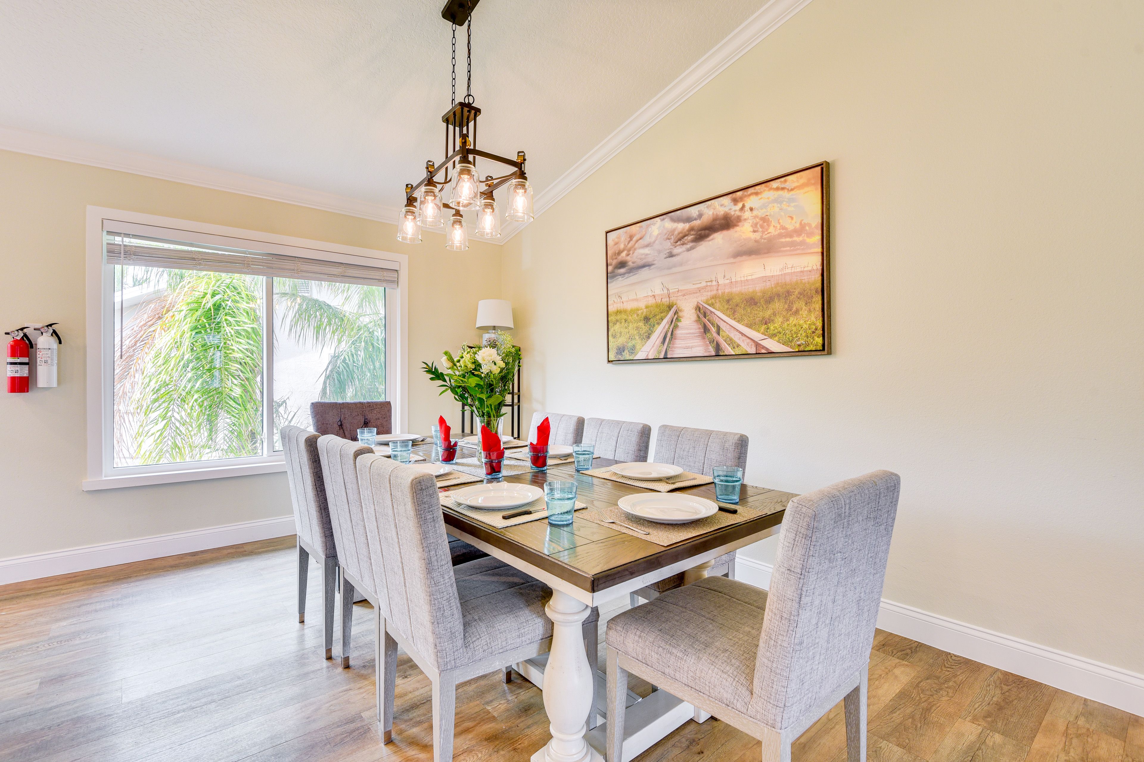 Dining Area | 1st Floor