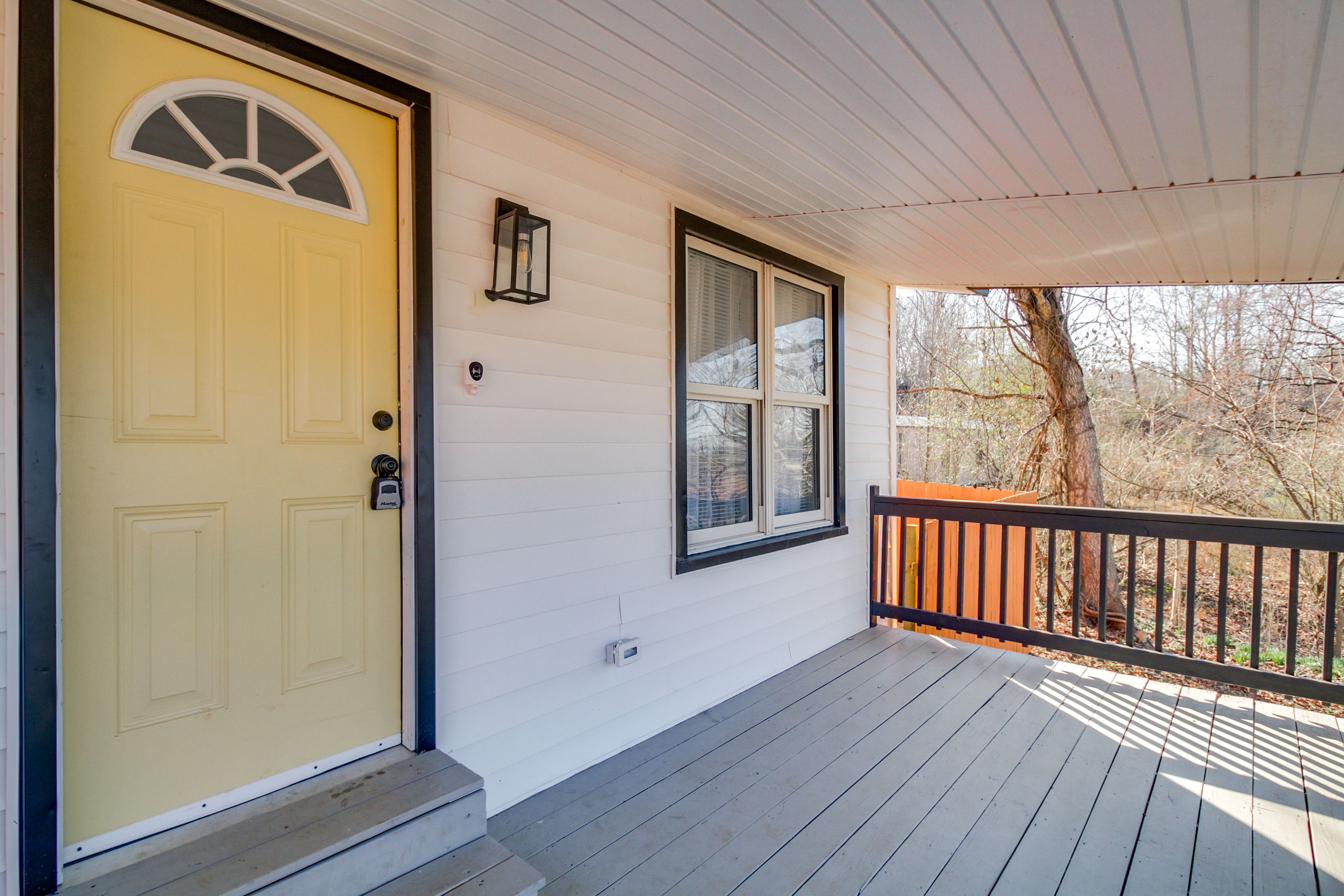 Front Entry | Deck