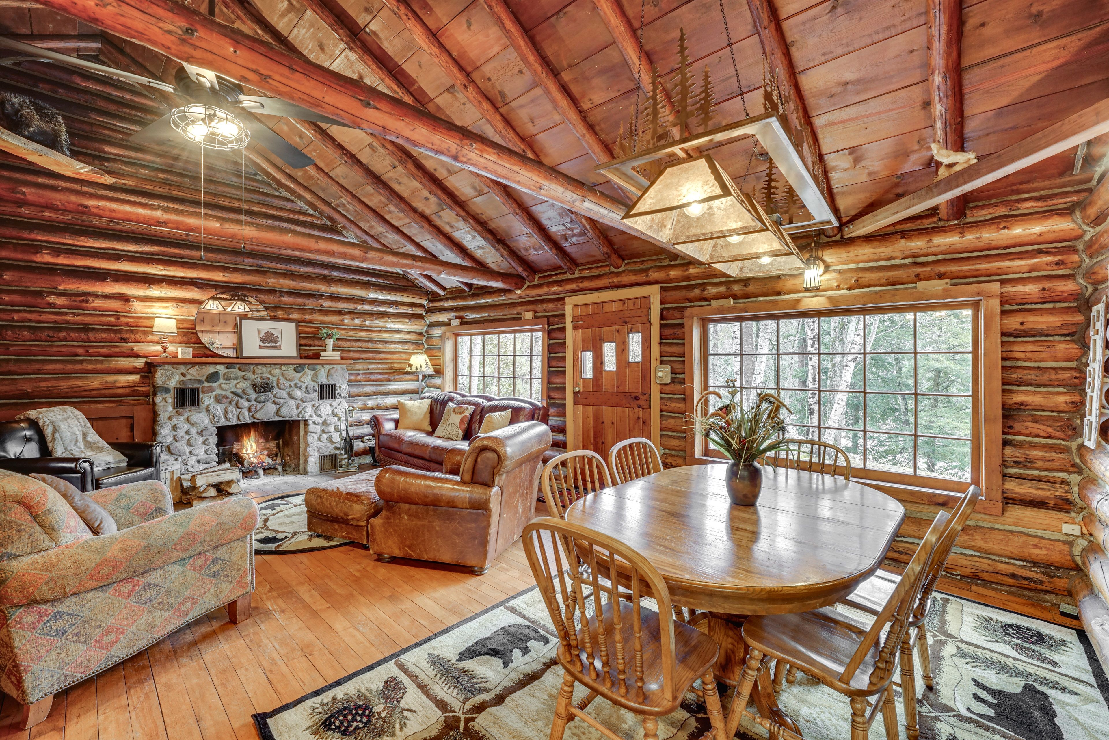 Dining Area | Dishware/Flatware