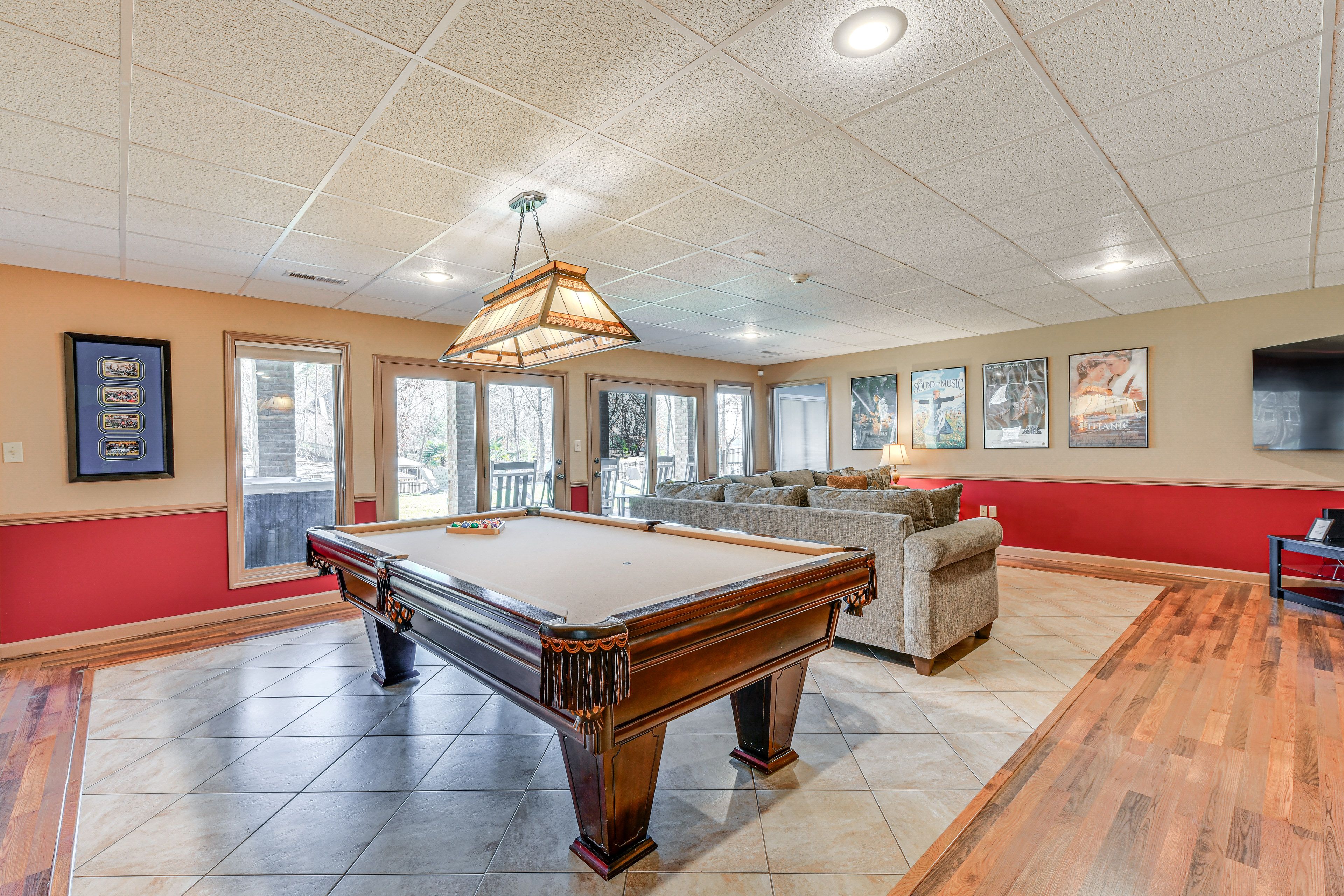 Game Room | Basement | Pool Table | Wet Bar