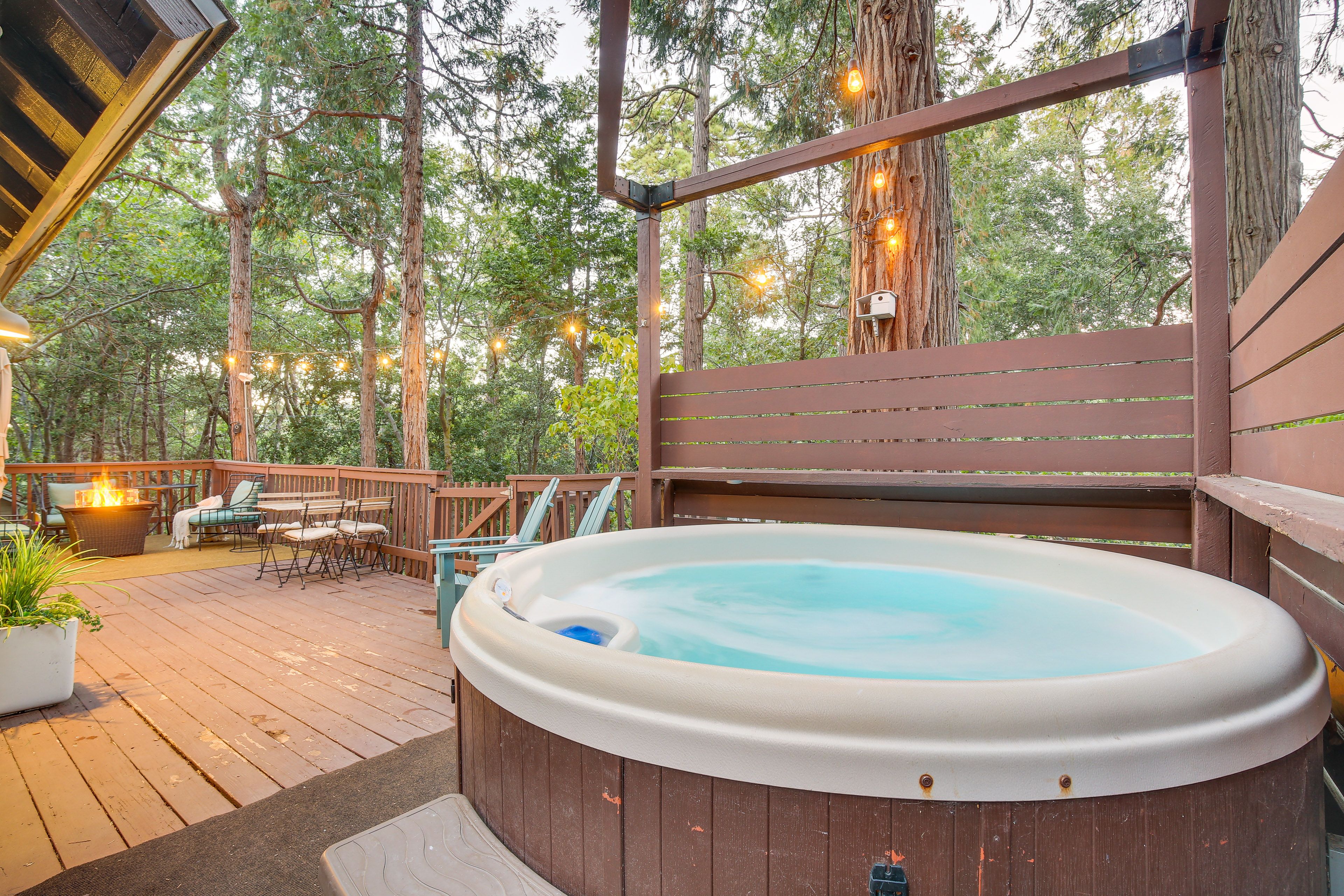 Private Hot Tub | Gas Grill