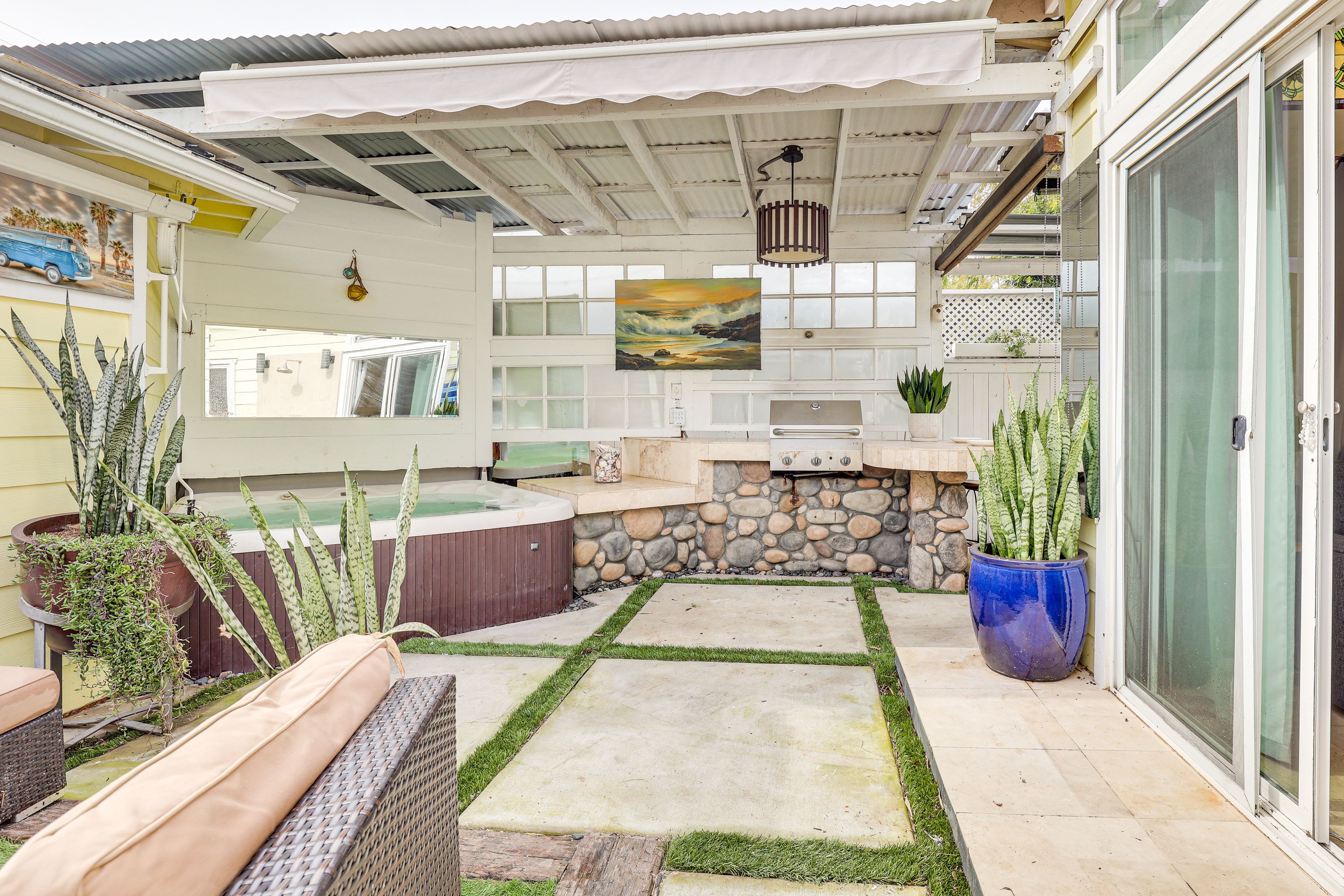 Gas Grill | Hot Tub