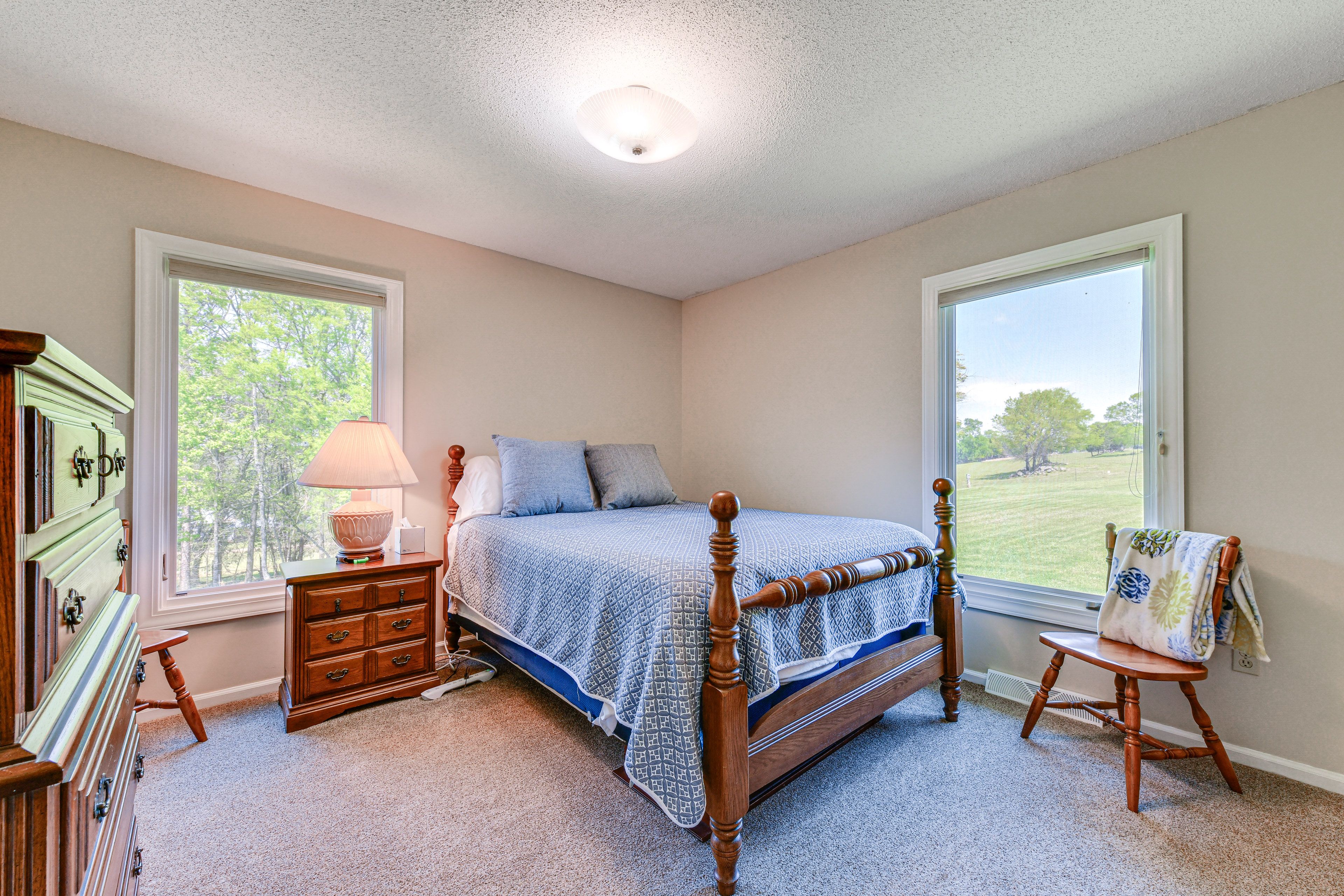 Bedroom 2 | Queen Bed