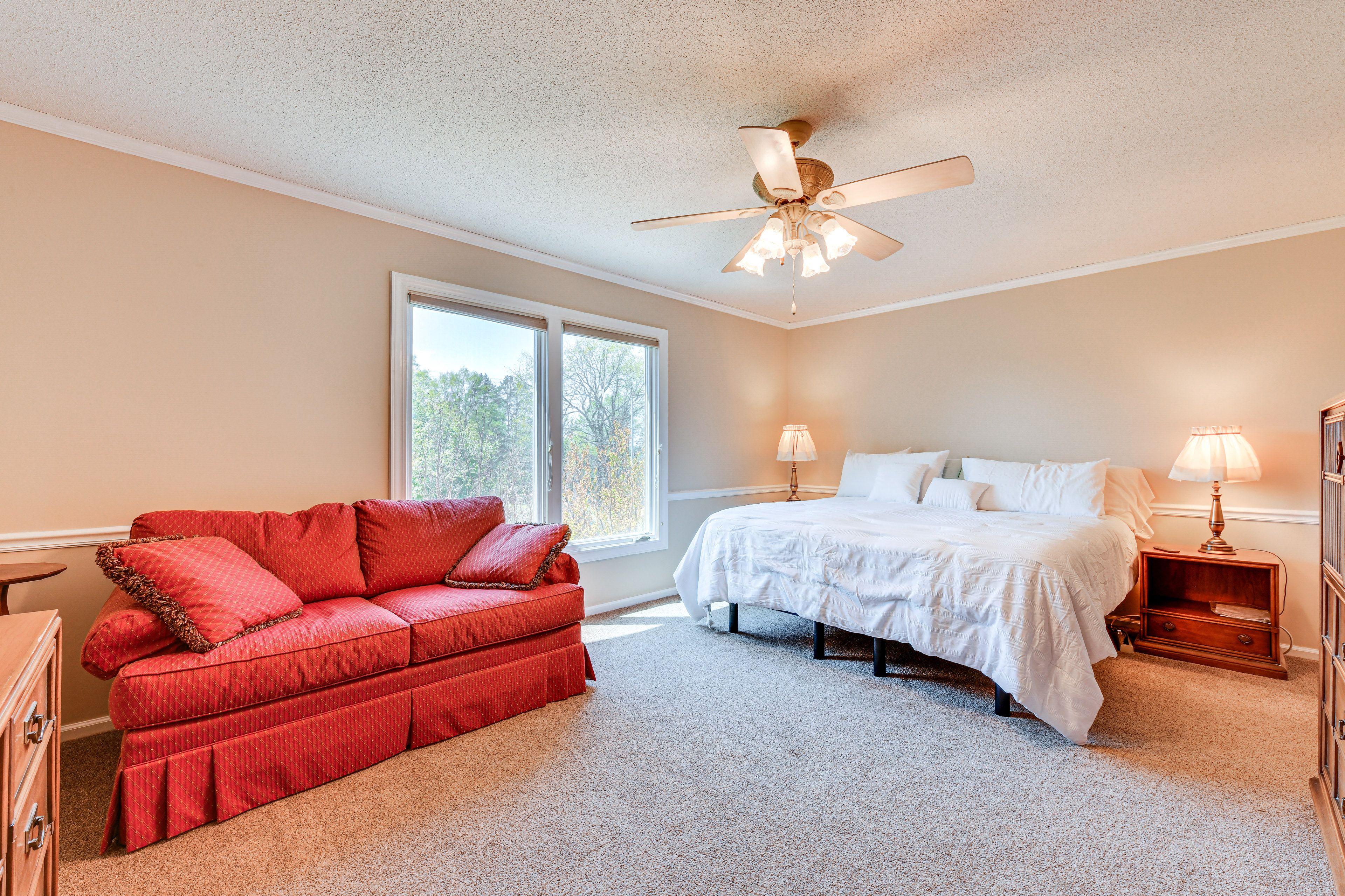 Bedroom 1 | King Bed