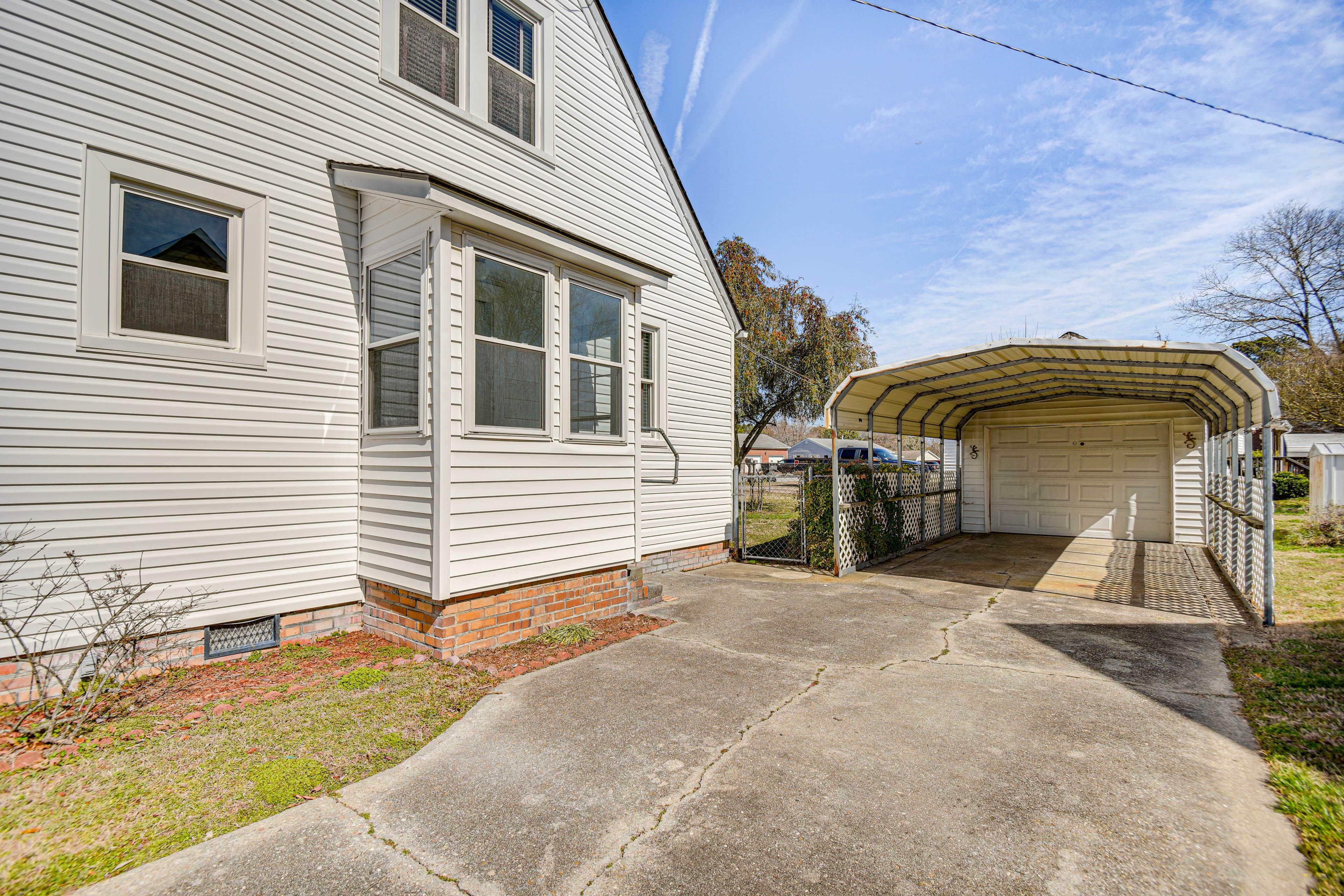 Parking | Carport (1 Vehicle) | Driveway (2 Vehicles)