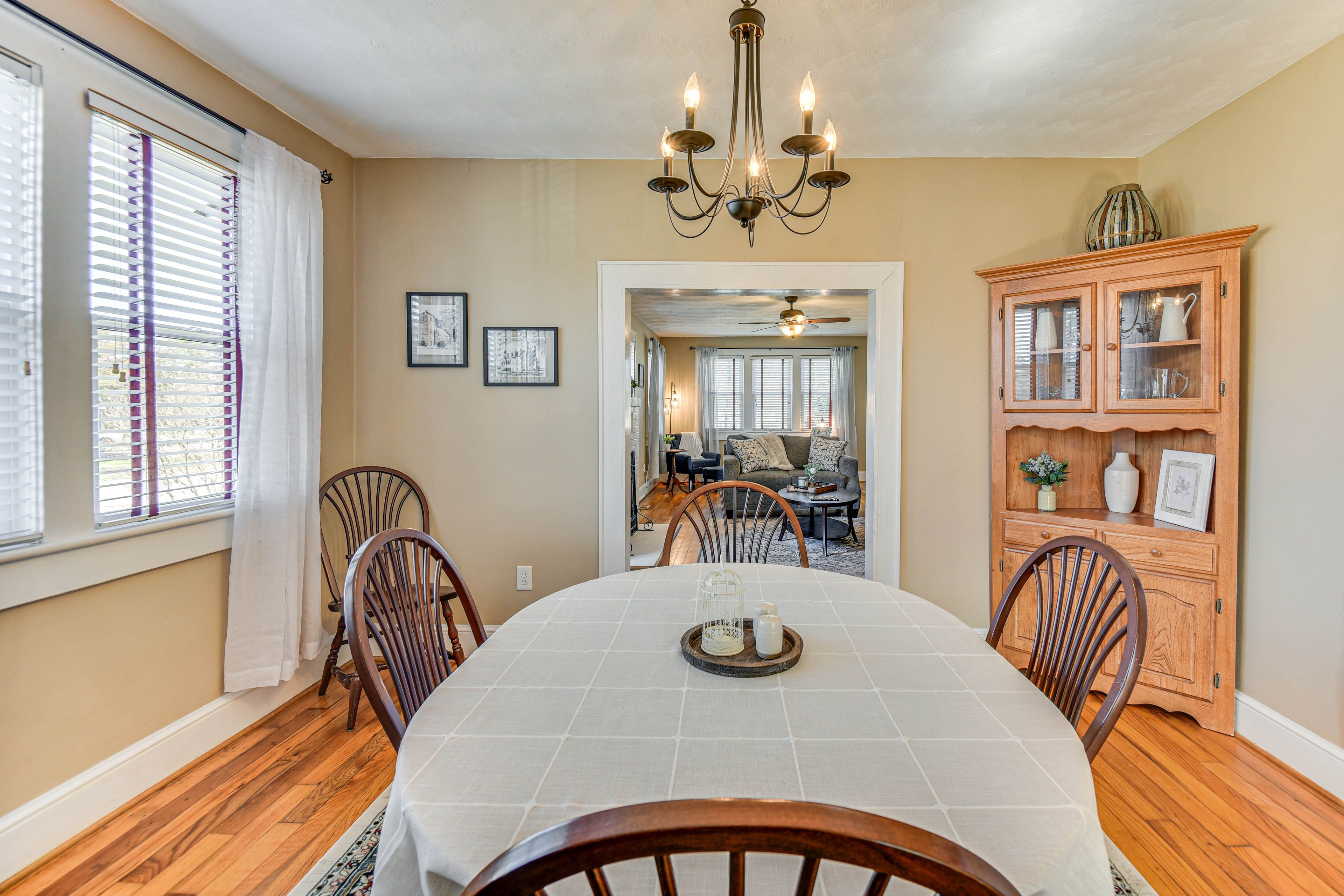 Dining Area | 1st Floor