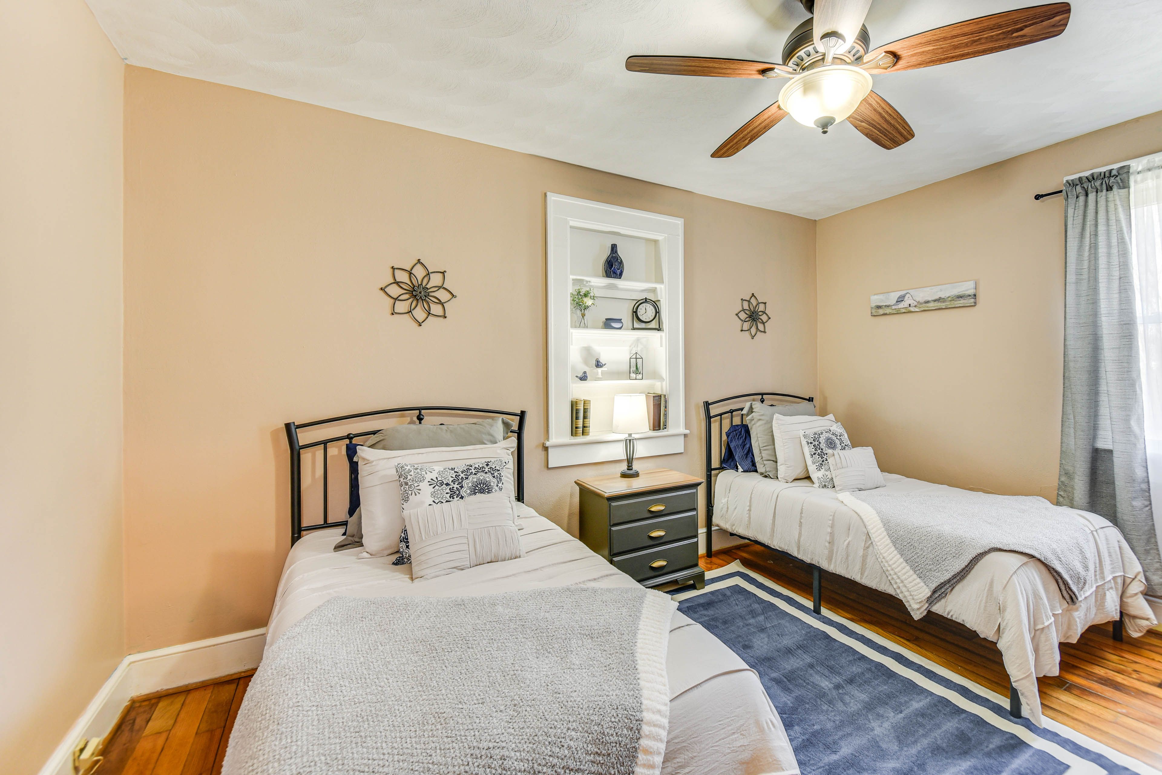 Bedroom 3 | 2 Twin Beds | Linens Provided | 1st Floor
