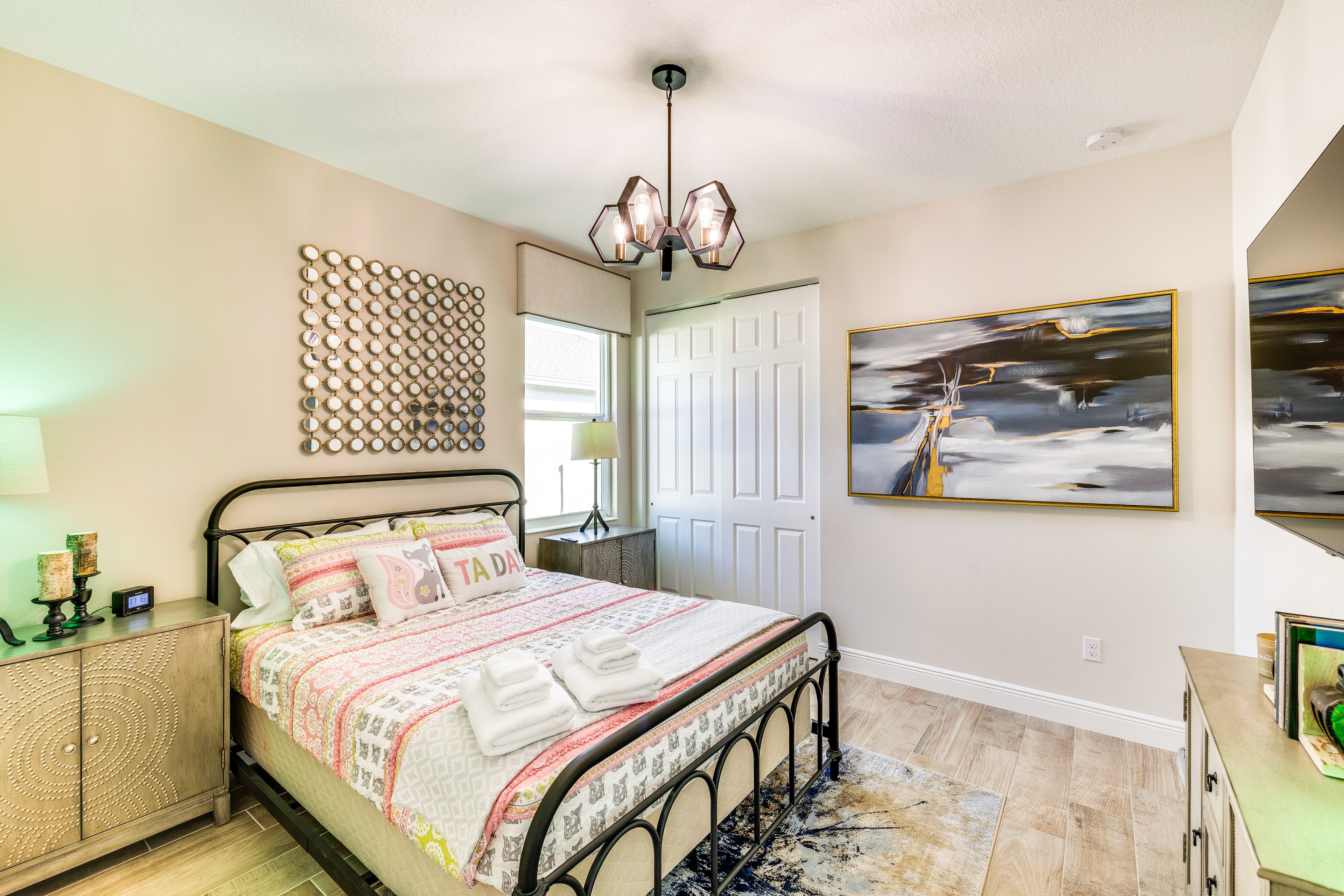 Bedroom 2 | Queen Bed