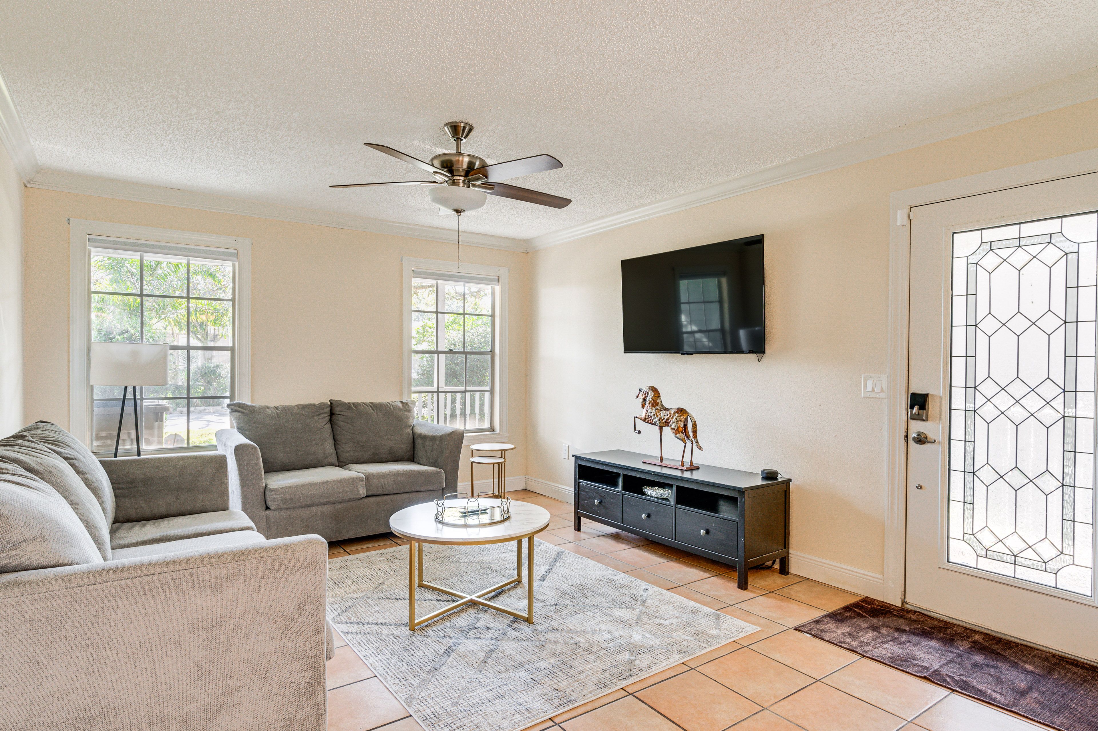 Tampa Vacation Rental | 3BR | 2.5BA | 1,500 Sq Ft | Step-Free Entry