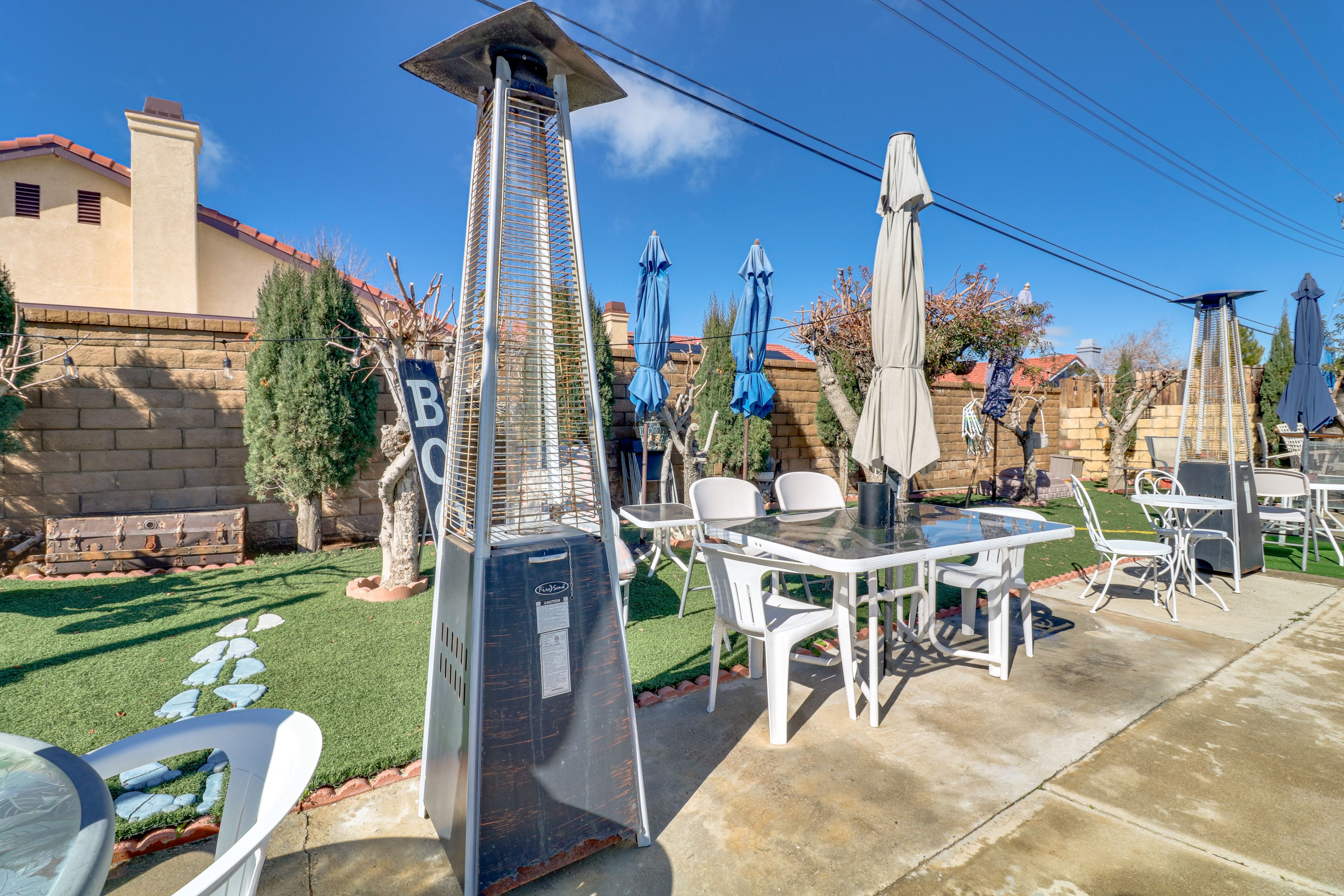 Private Backyard | Standing Heater | Outdoor Dining Tables