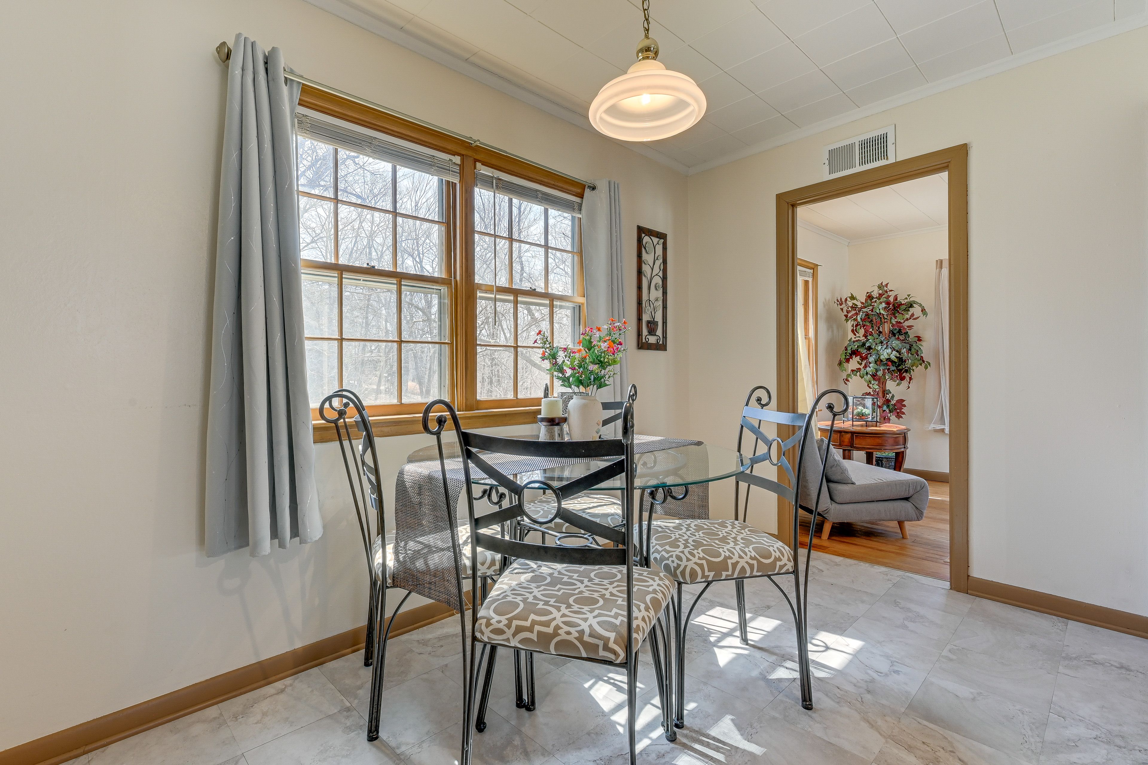 Dining Area | Dishware & Flatware